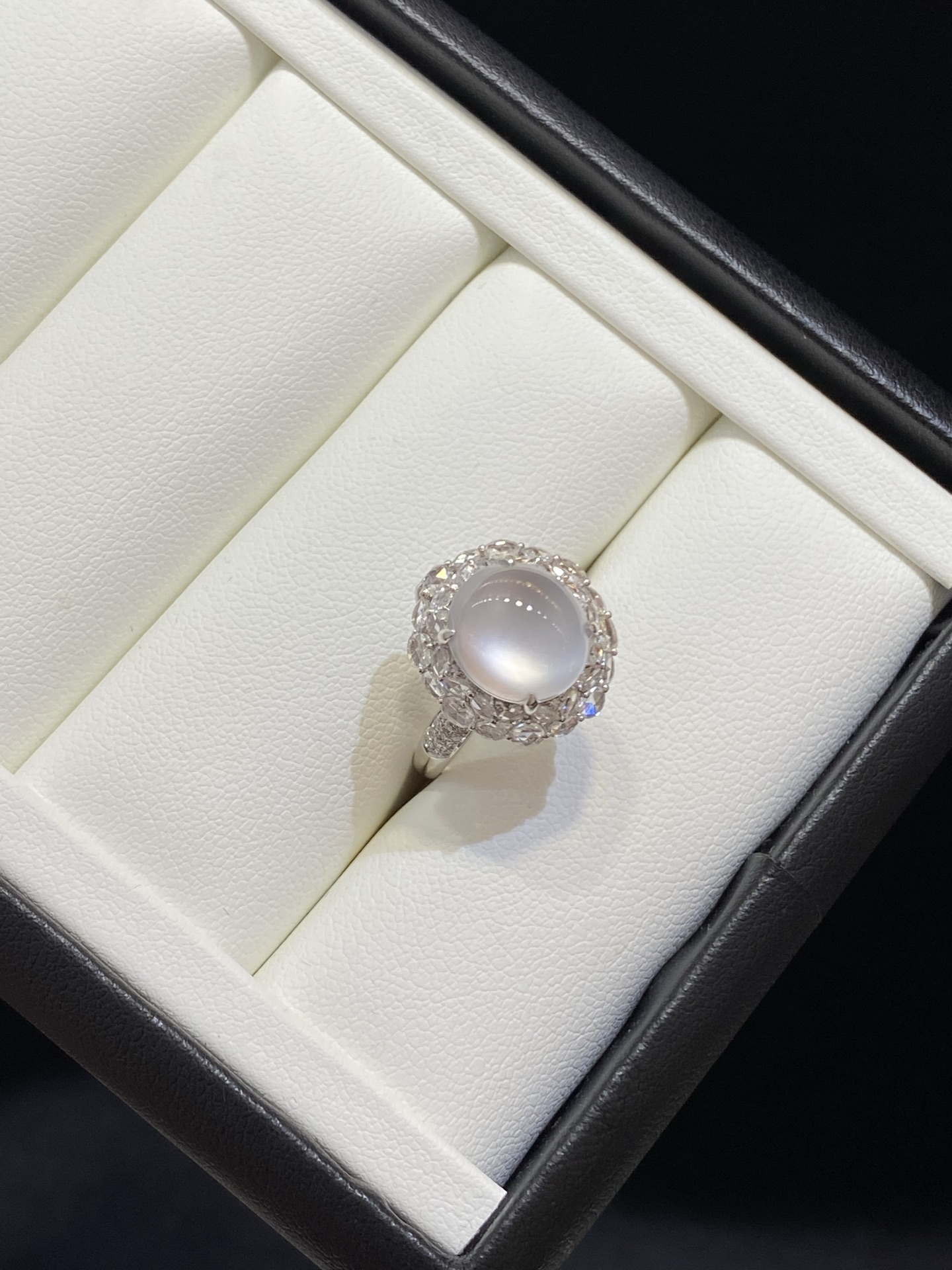 冰种 纯净 茅台白 起光 蛋面 吊坠 戒指 两用款 18k金尺寸21.2/15.5-14.1/11.6（裸石10-9-4.5）