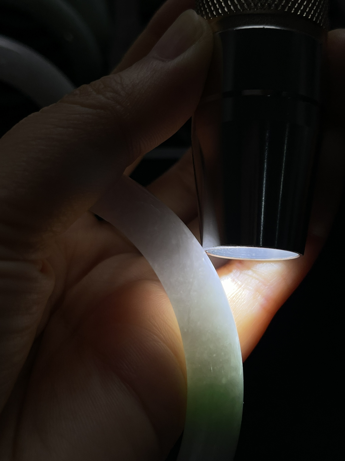 【白底青手镯】

【尺寸】65.2-8-12