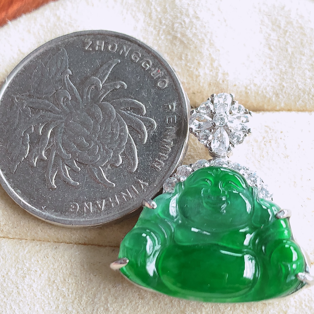 冰润精雕925银佛公吊坠，法相端庄大气，工艺精湛，种色浓郁，细腻饱满冰润，种老水足，收藏佳品，佩戴大气  W   502-422尺寸：15.3-21.6-7.8mm裸石尺寸：14.5-18.2mm