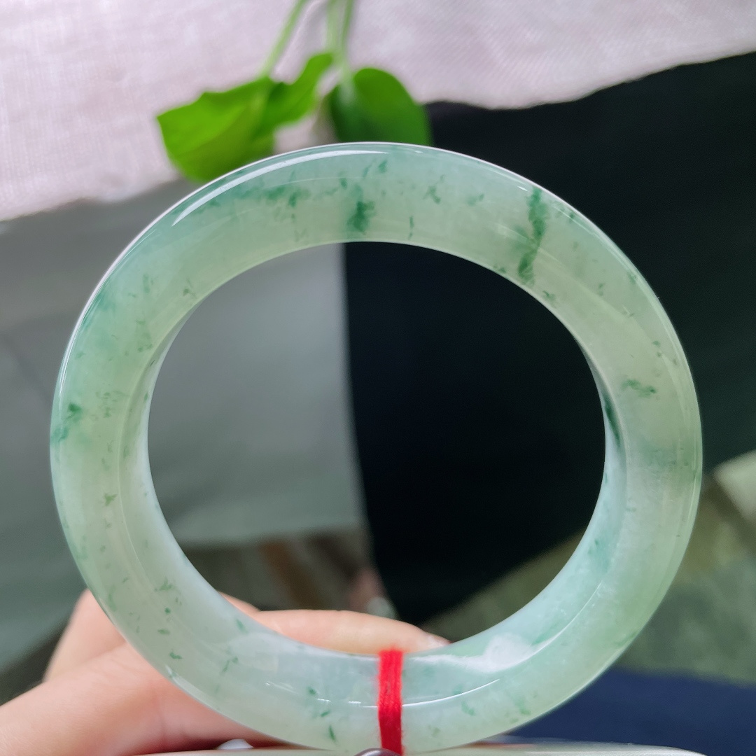 55.5/11.9/9.6，飘花正圈，版型正，厚装饱满，是松间风过留痕，是江心月碎成粼。无裂，ss5