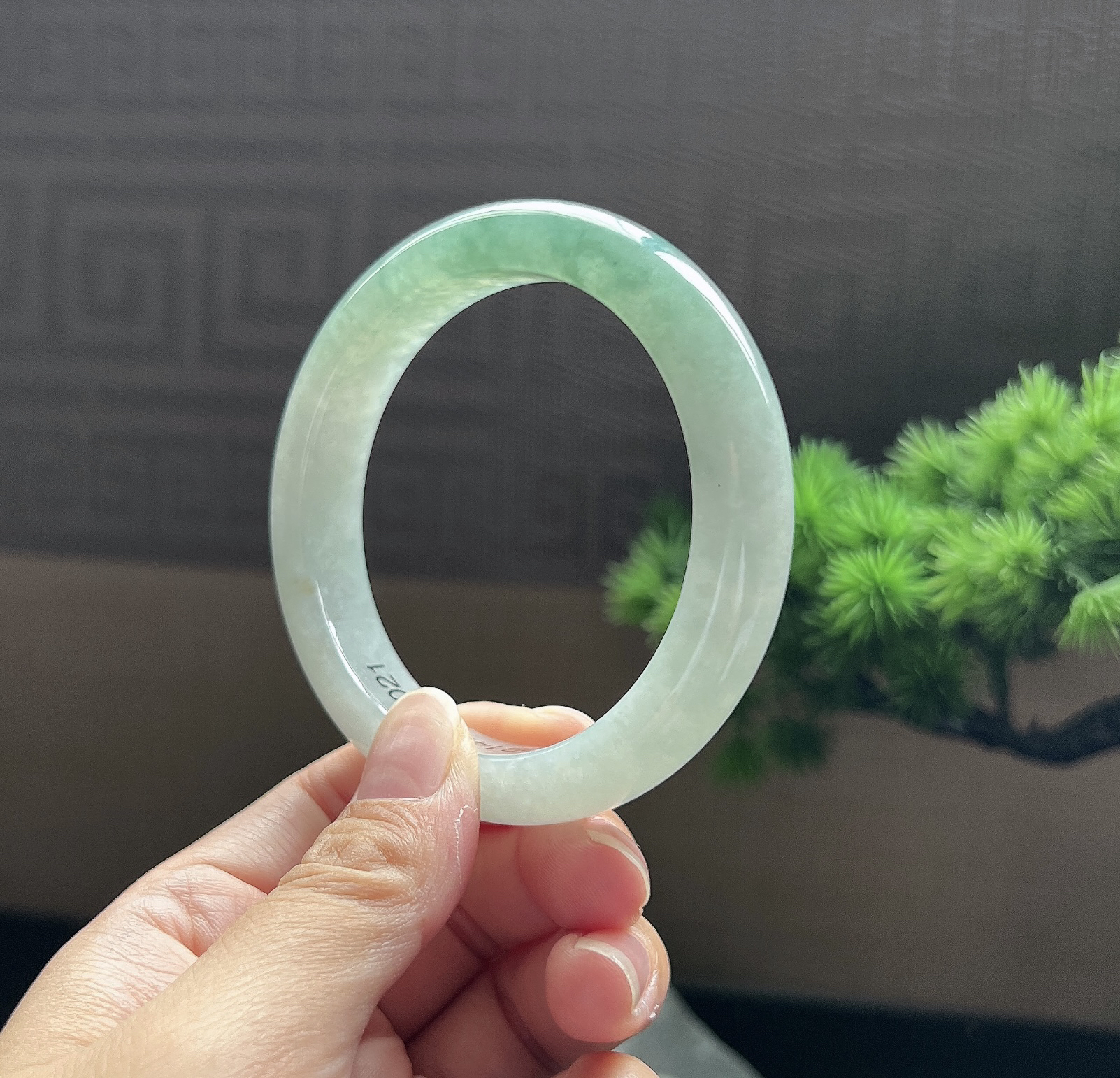 56.5圈口正圈半山水手镯