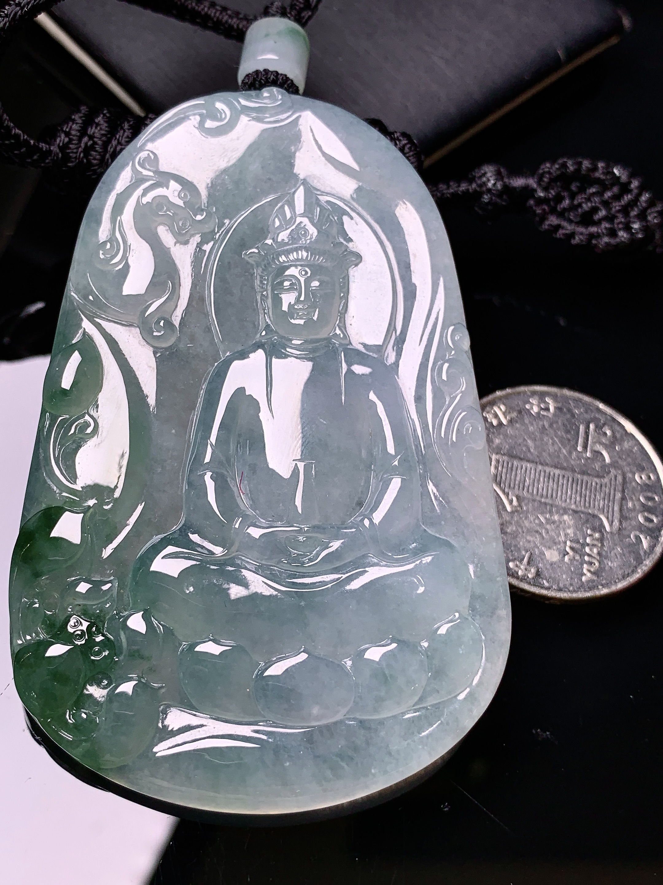 冰种飘花观音菩萨吊坠 玉质细腻 色泽艳丽清新 水润亮眼 整体尺寸69.5*45*5.8L1