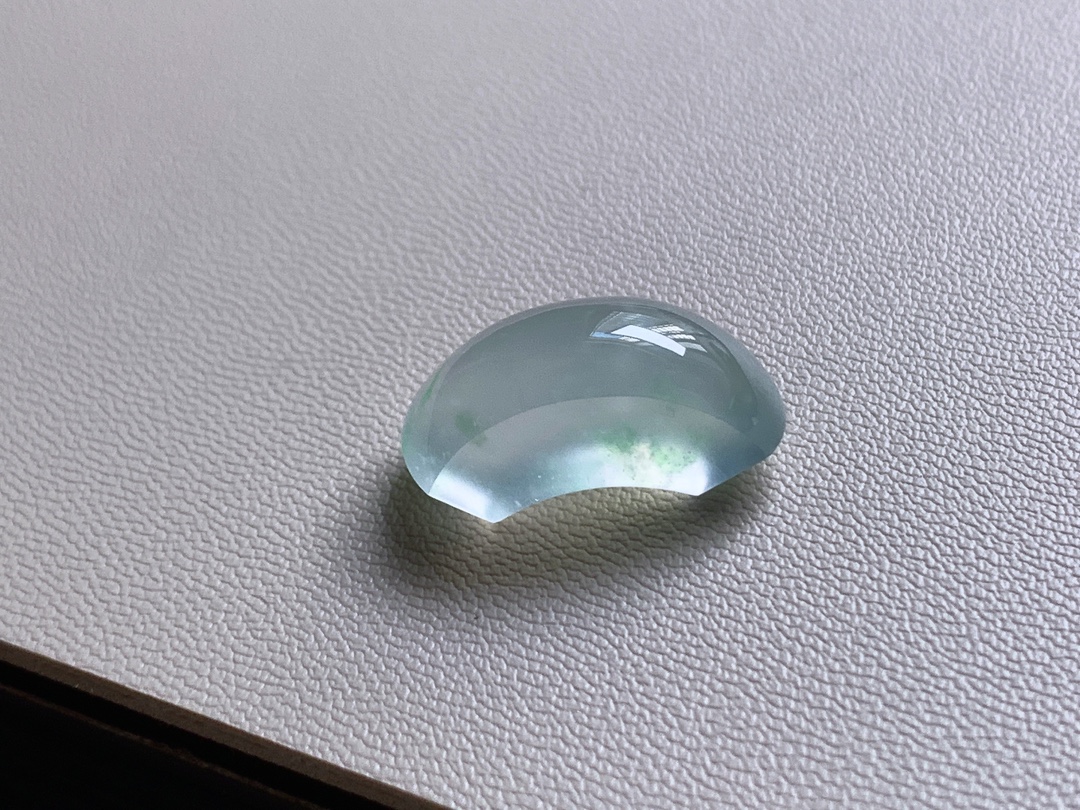 ️ 冰种飘花马鞍 飘花青翠灵动，底子水润，品相，无裂尺寸19*7.2*7.8 超值