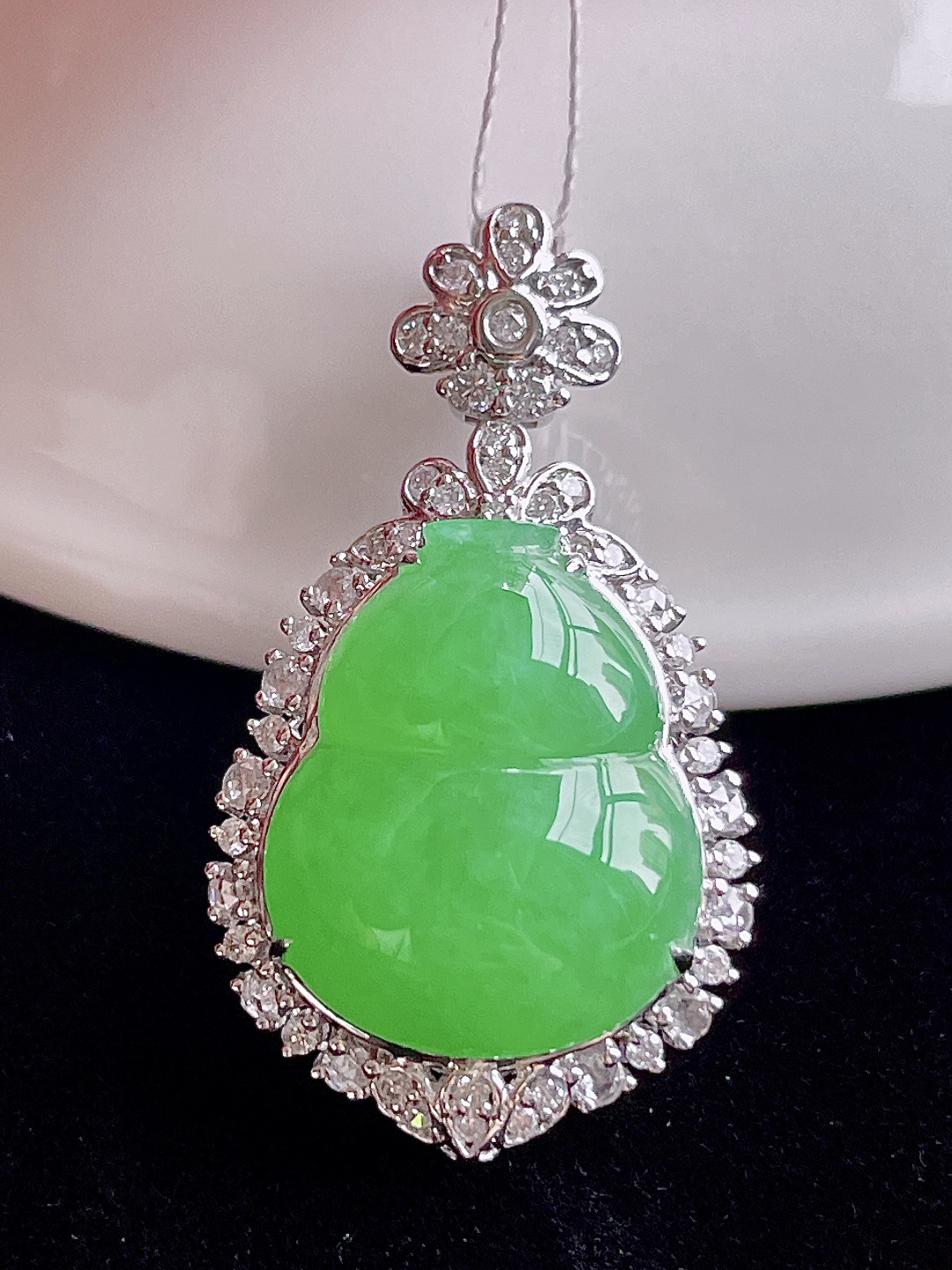 ️ 缅甸葫芦 色绿无比 饱满圆润：31.2/17.5/11.7，裸石：16.6/13.5/4.8，