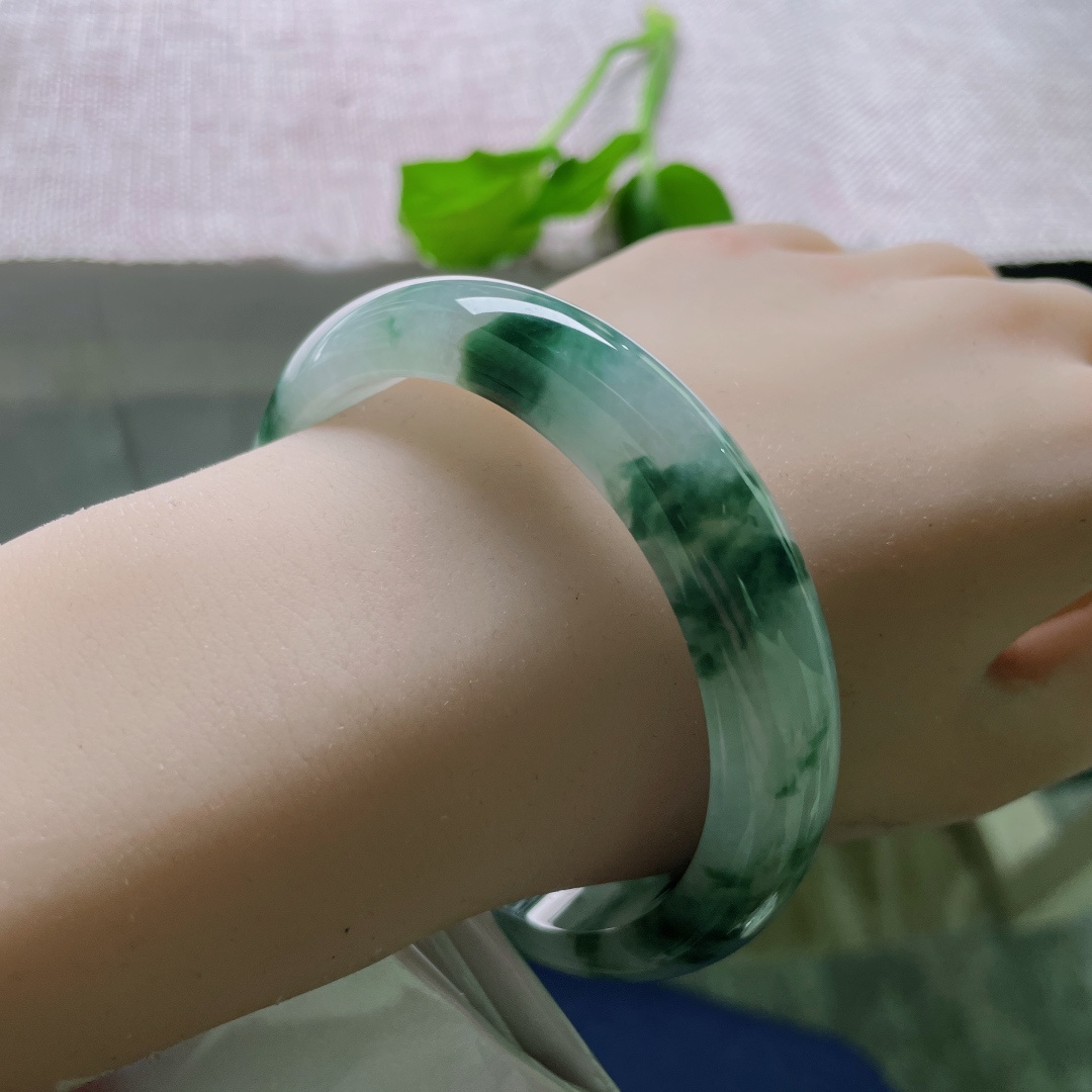 59.5/13.3/8.2飘花正圈，水润，青绿与素白交织，或似云霭游走，晶体纹，ss49414a