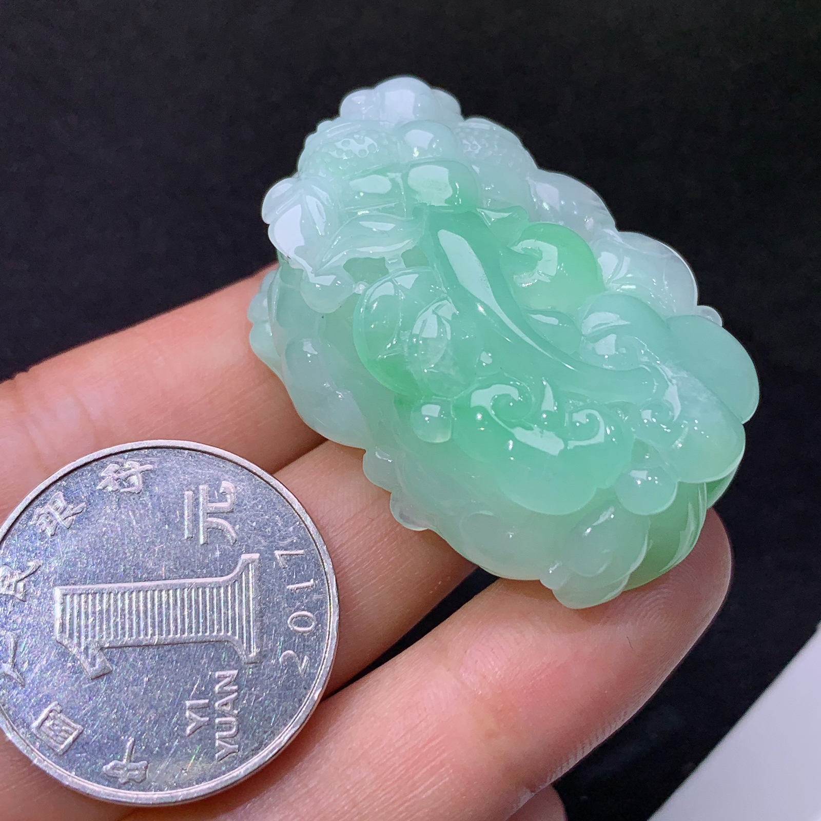 冰飘绿貔貅，厚装种老，冰润细腻，种水足，Xili 尺寸40*24.6*18