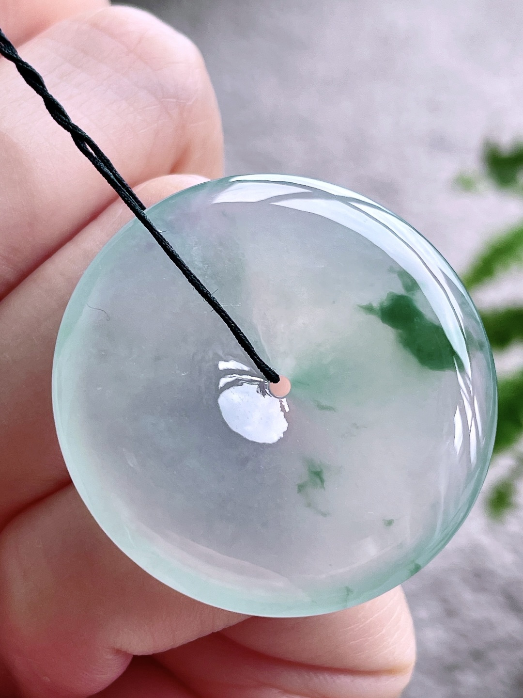 【裸石】冰种飘花平安扣大平安扣吊坠【说明】缅甸 无裂 性比高  【尺寸】35.8-6【重量】15.8克