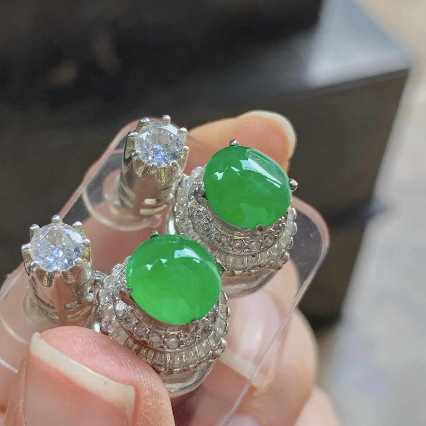 冰绿耳钉^_^种色好 鲜艳饱满  铜托