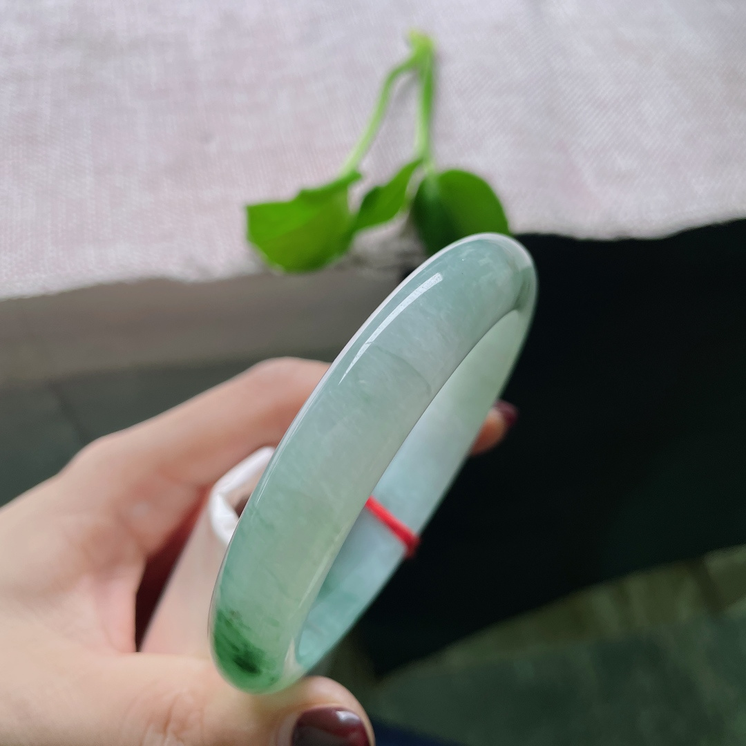 60.3/12/8.7，飘花正圈，大圈口，一镯润色，几缕花影游，皮纹，ss50693a