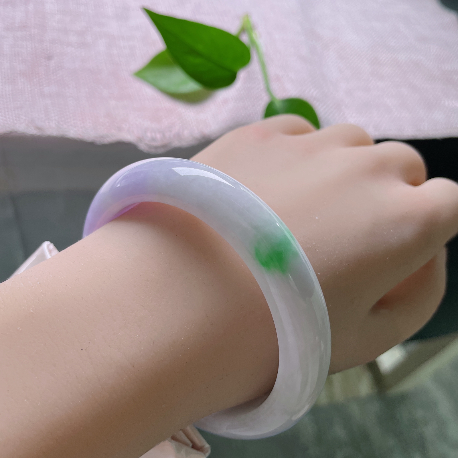 59.4/12.4/8.9，紫罗兰正圈，一抹翠色俏丽灵动，一方腕间，收尽天地祥瑞。棉线纹，ss51103a..