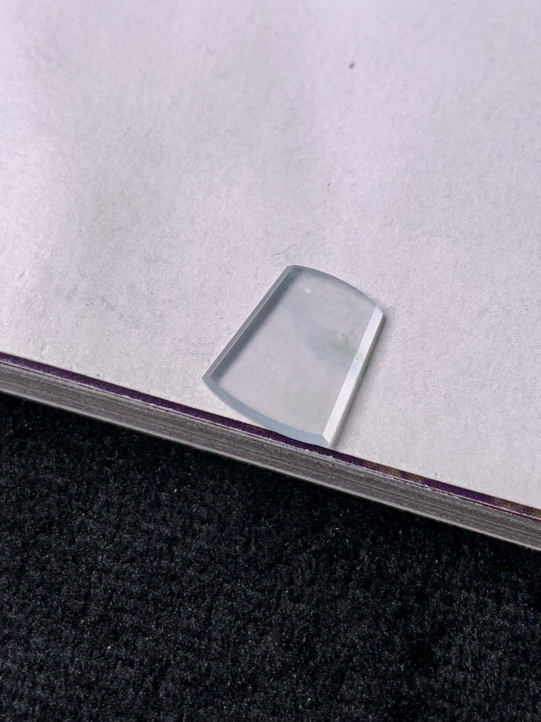 ️方形，色泽浓艳，0422尺寸12.4*9.9*1.3