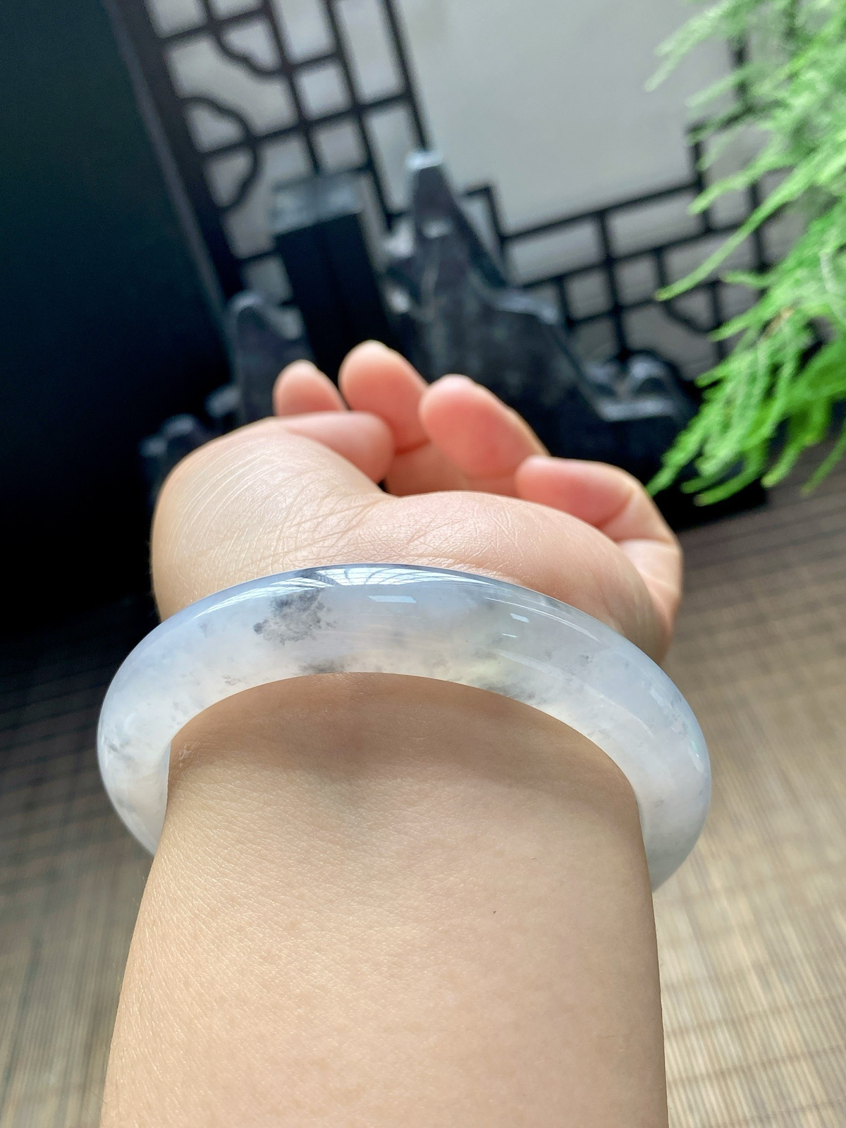 【冰乌鸡手镯】
【尺寸】58-8-12