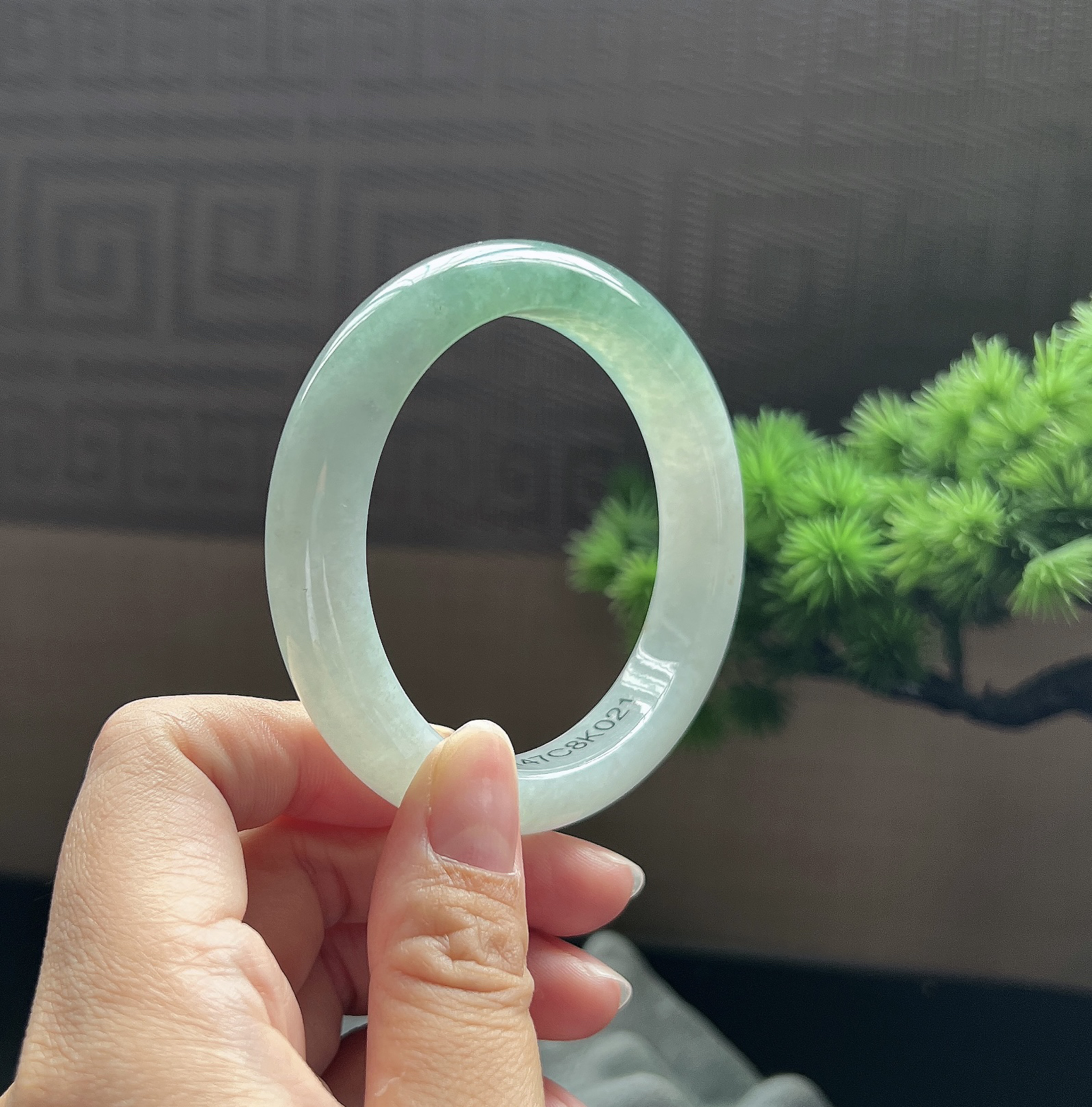 56.5圈口正圈半山水手镯