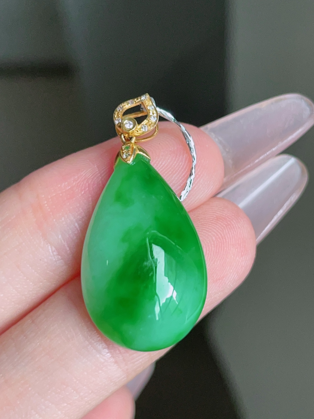 ️ 冰绿水滴，色泽鲜艳 种老水润 18k金镶嵌，尺寸 30.3/14.2/8.1，ss50182a