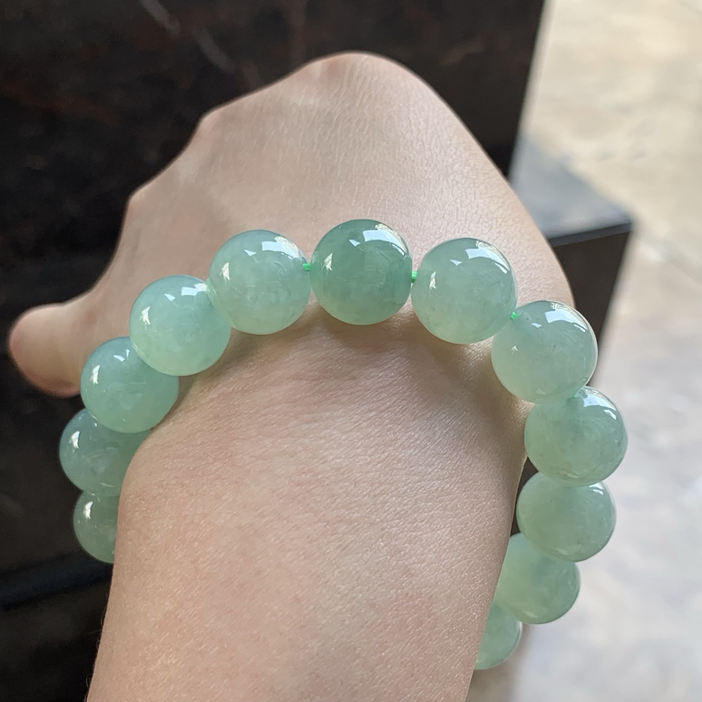 晴绿手串^_^大颗 玉质温润 鲜艳