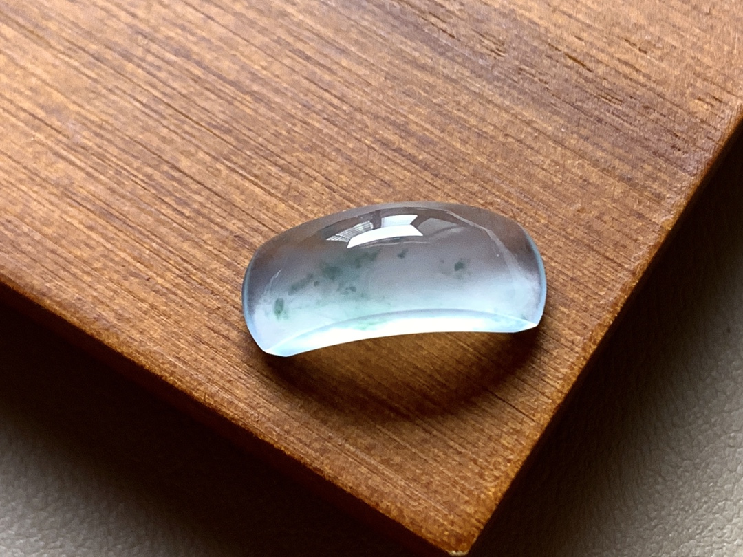 ️ 玻璃种飘花马鞍 飘花十分漂亮，荧润起光，无裂尺寸18.6*5.8*6.6 超值