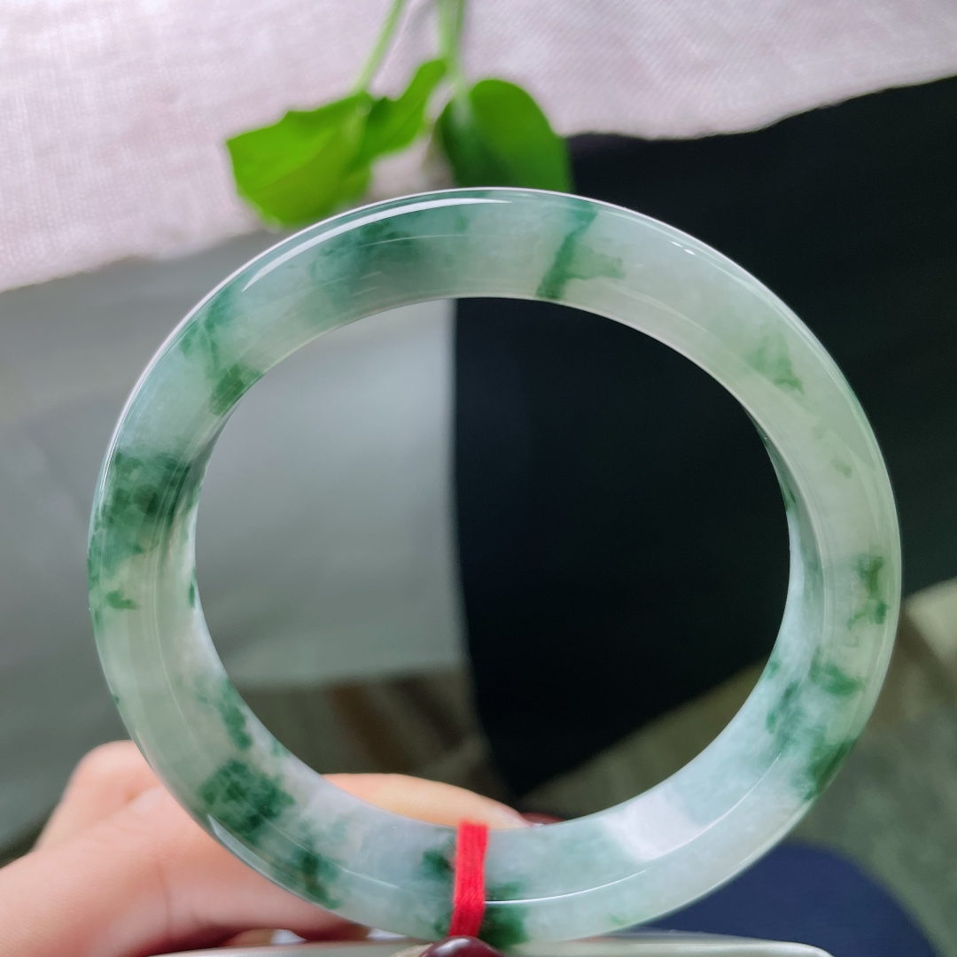 59.5/13.3/8.2飘花正圈，水润，青绿与素白交织，或似云霭游走，晶体纹，ss49414a