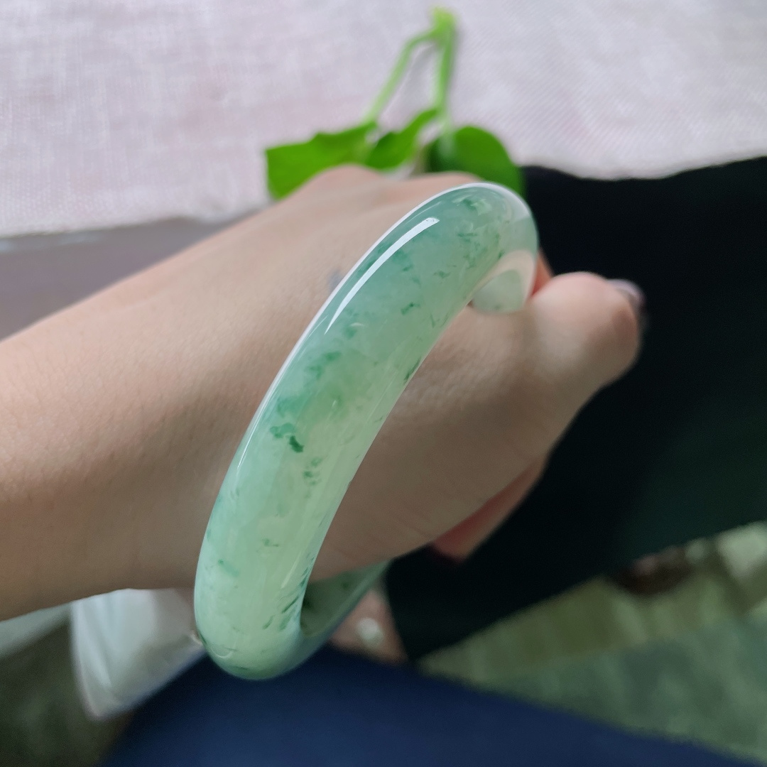 55.5/11.9/9.6，飘花正圈，版型正，厚装饱满，是松间风过留痕，是江心月碎成粼。无裂，ss50035a