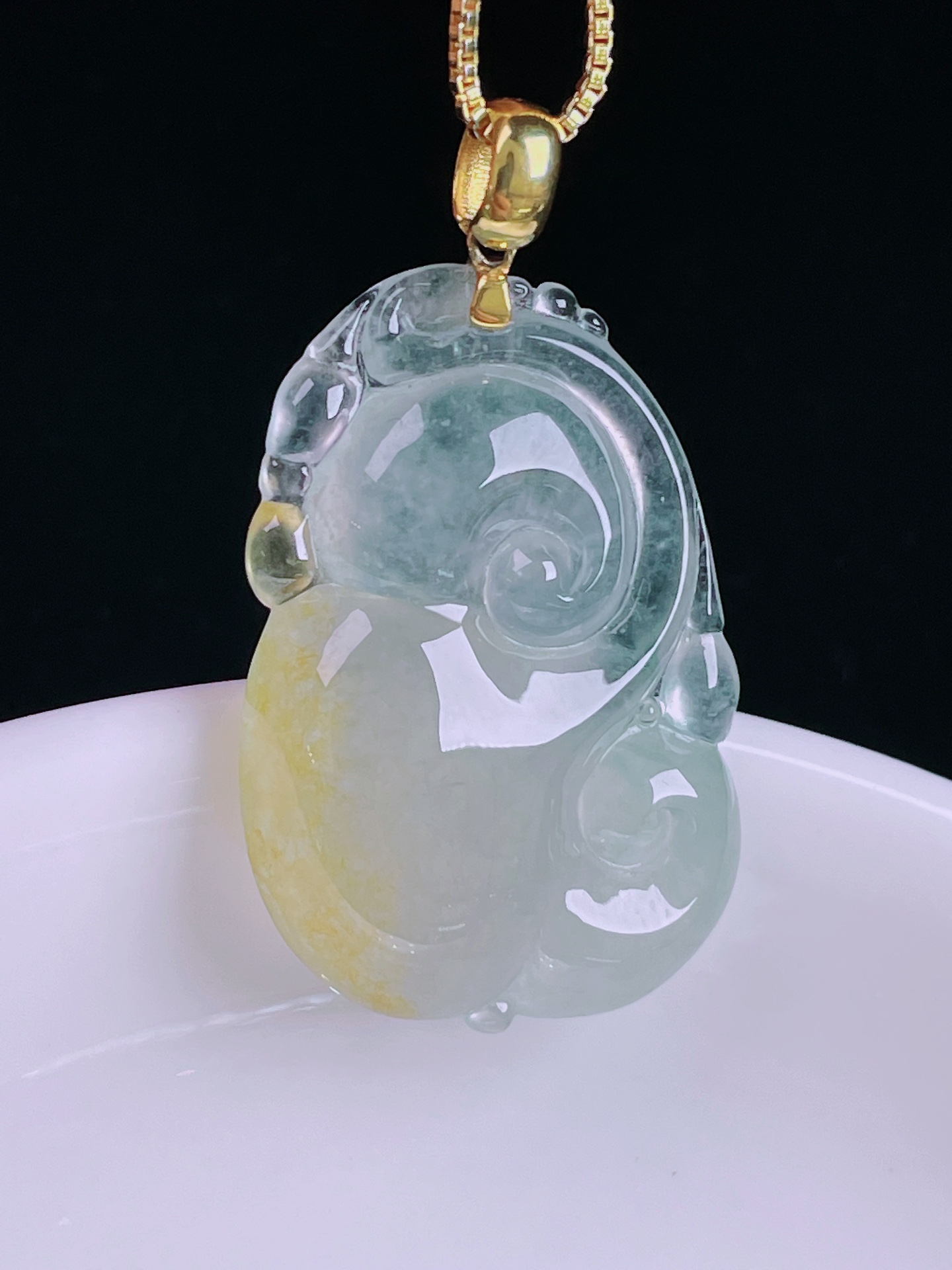 ️冰黄如意，老种起光，细底通透，尺寸：34.4。28.6/19.4/6mm0422