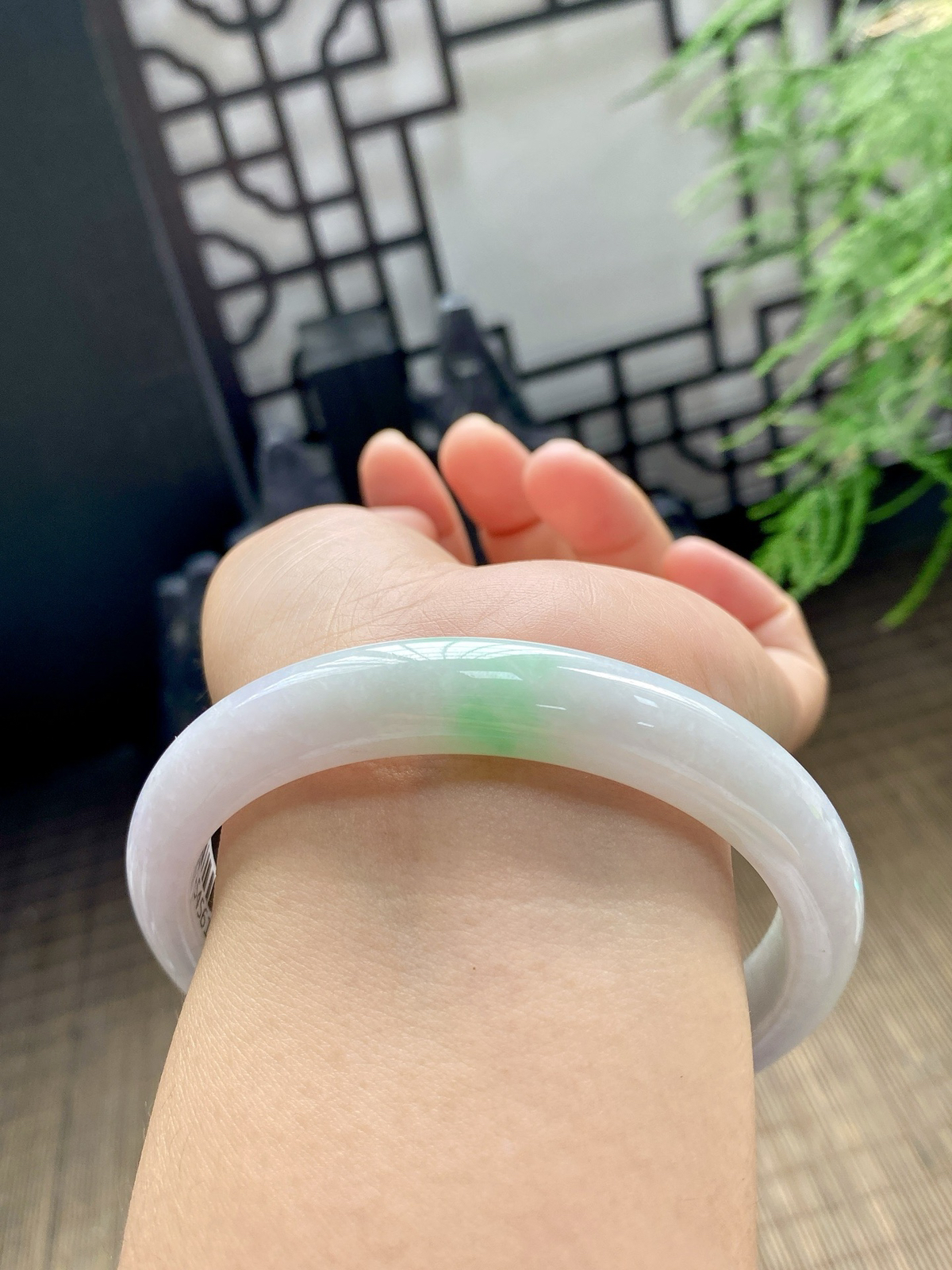 【白底青手镯】

【尺寸】65.2-8-12