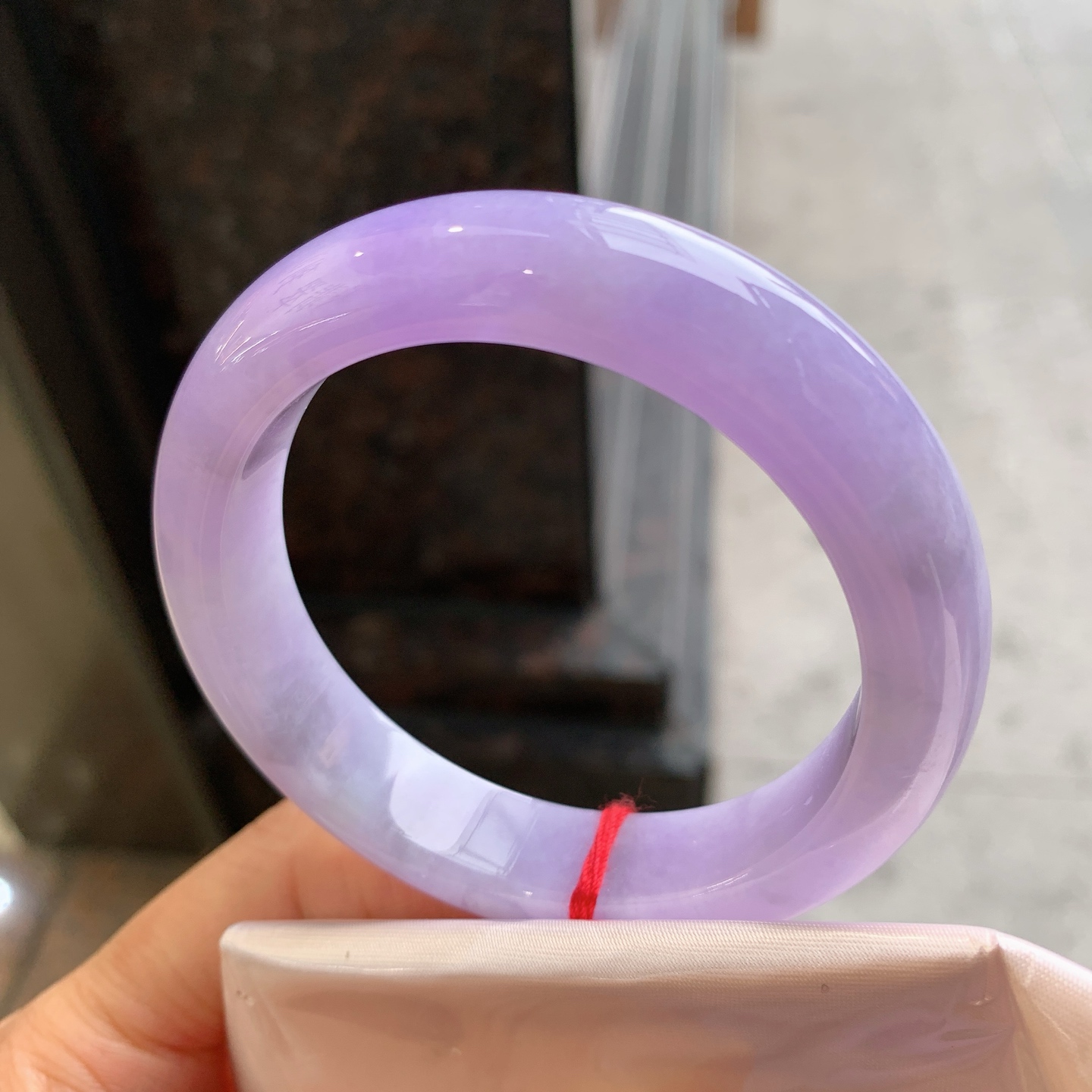 正圈满紫 微晶体结构 尺寸：53.8/12.7/8.9 色浓