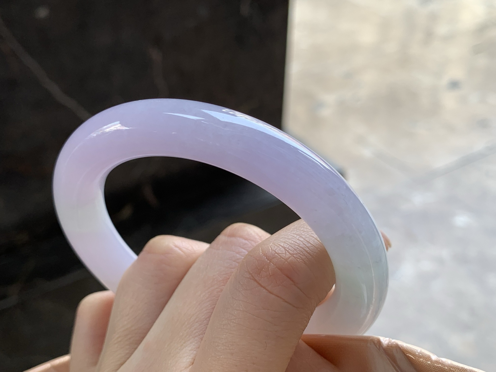 56.5-10.6

粉紫圆条手镯^_^玉质温润