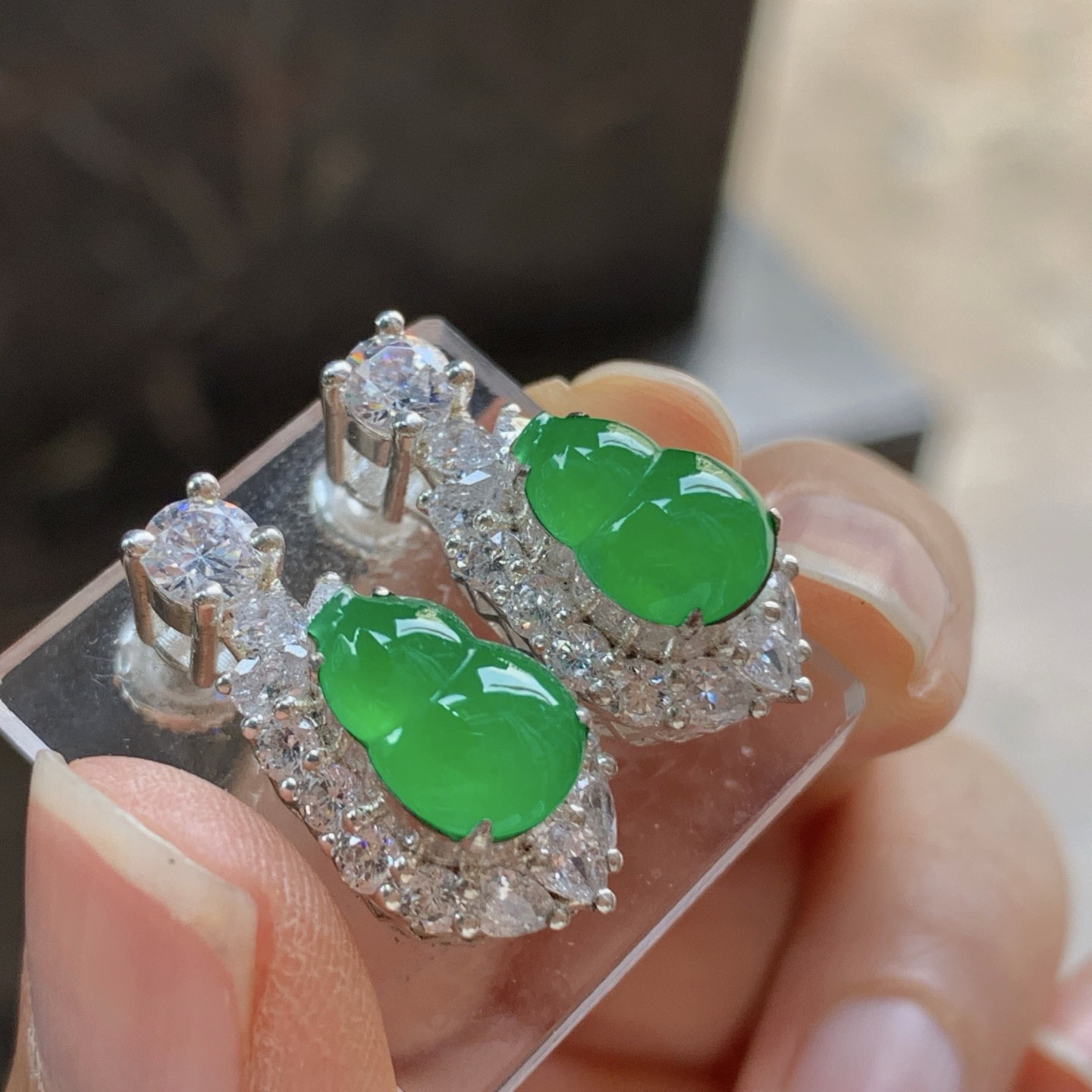 冰绿葫芦套装^_^戒指耳钉一套 铜托 鲜艳 水润