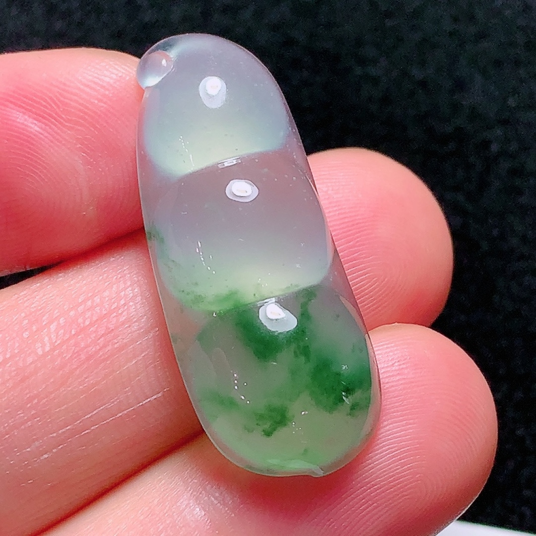 ️冰种飘花福豆，种老水头好，又冰又润，饱满无裂，尺寸：32.4/13.1/6.2mm，ss50182a