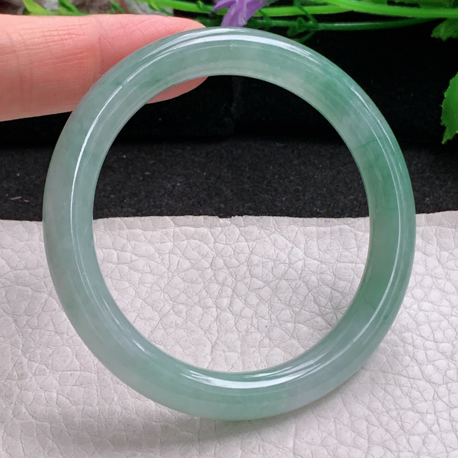 n实拍53*8.5*8.3叮当镯 天然缅甸翡翠a货手镯冰飘花圆条美人镯