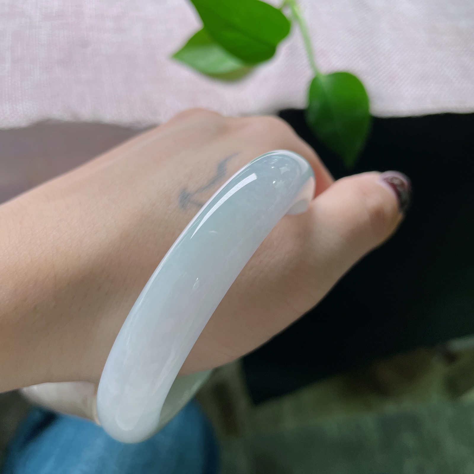 54.8/11.9/8.4淡紫淡绿正圈，温柔素雅，淡紫是未醒的梦，淡绿是初醒的风，ss51450a..