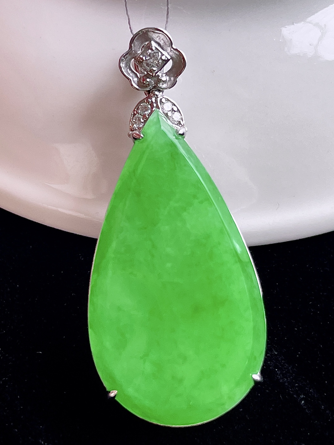 ️ 缅绿水滴 色绿无比 无裂：43/18.7/8.4，超值