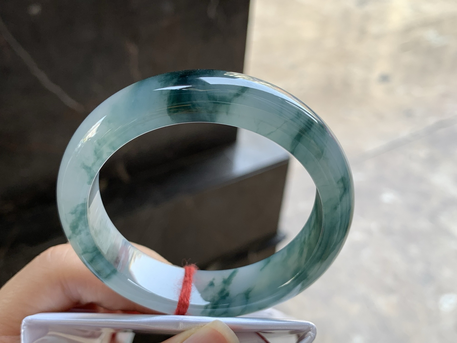 54-13.9-8.4

蓝花手镯^_^飘花浓郁