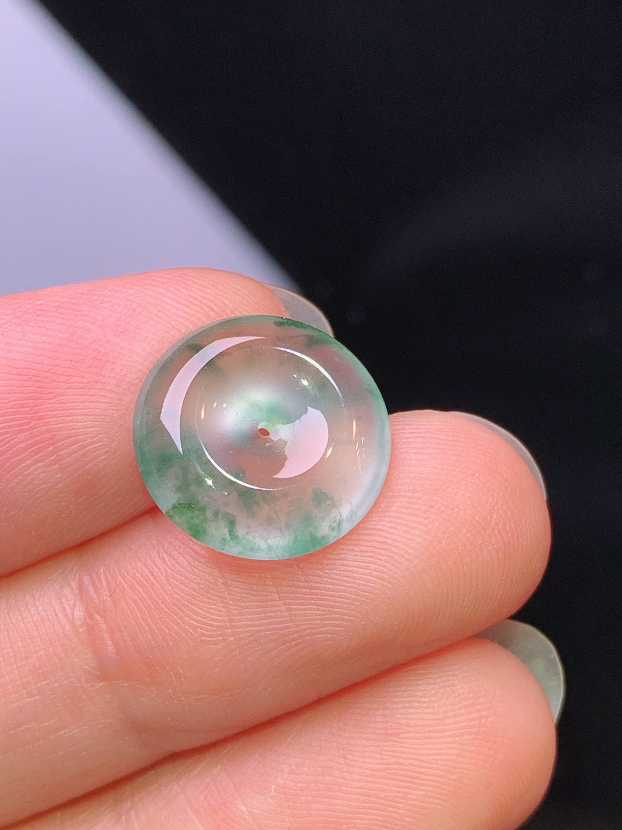 玻璃种飘花平安扣吊坠 玉质细腻 色泽艳丽清新 水润亮眼 整体尺寸13.2*3.6m5