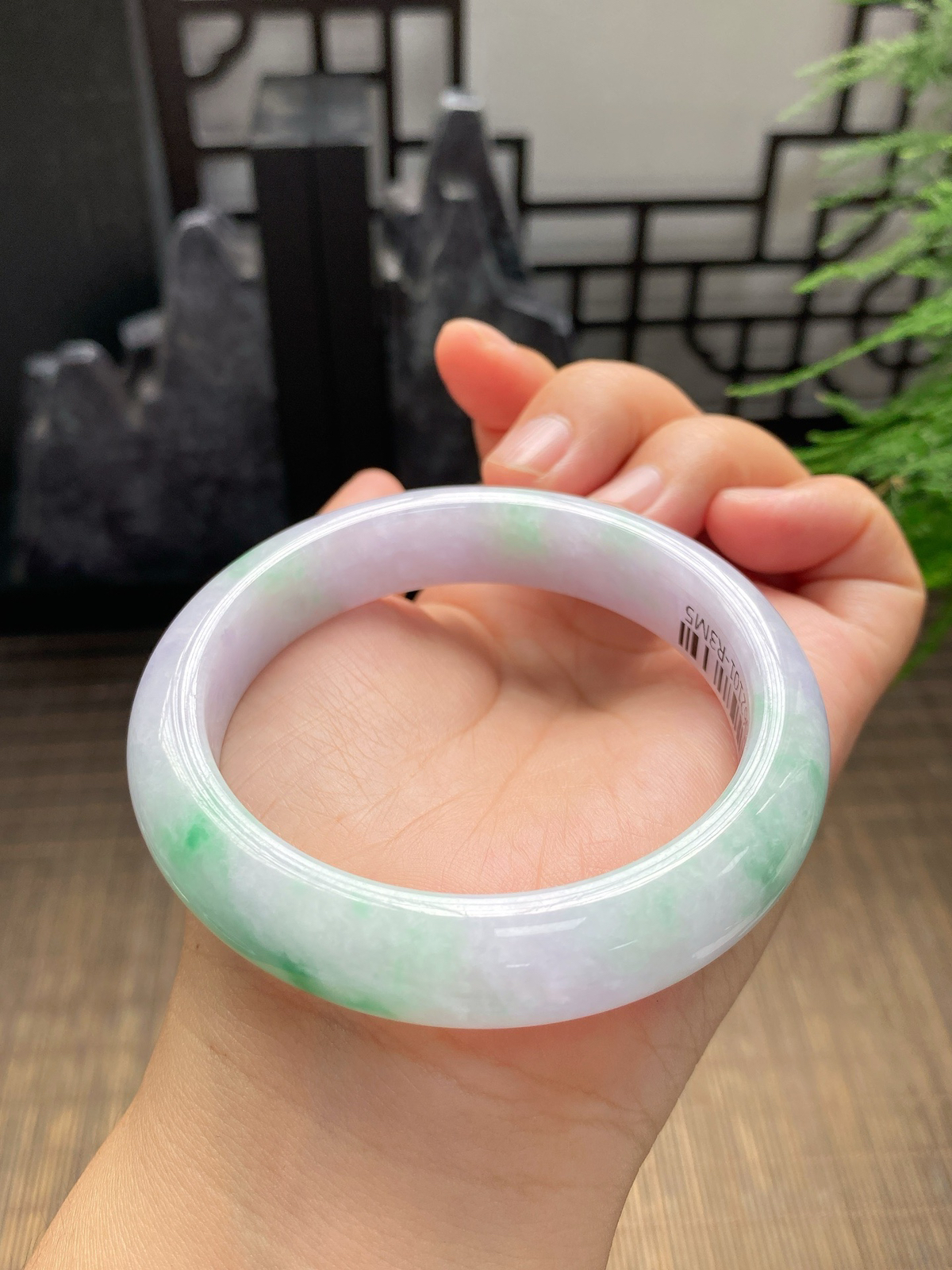 【春彩手镯】

【尺寸】57.1-8-12