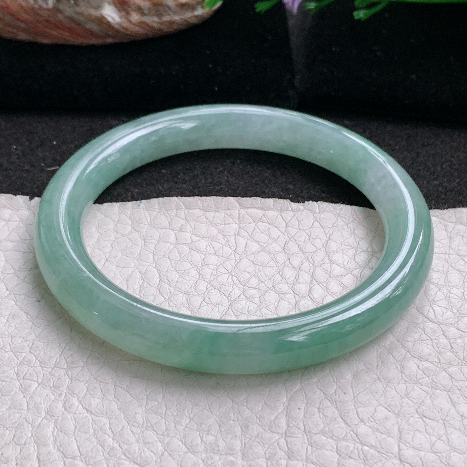 n实拍53*8.5*8.3叮当镯 天然缅甸翡翠a货手镯冰飘花圆条美人镯