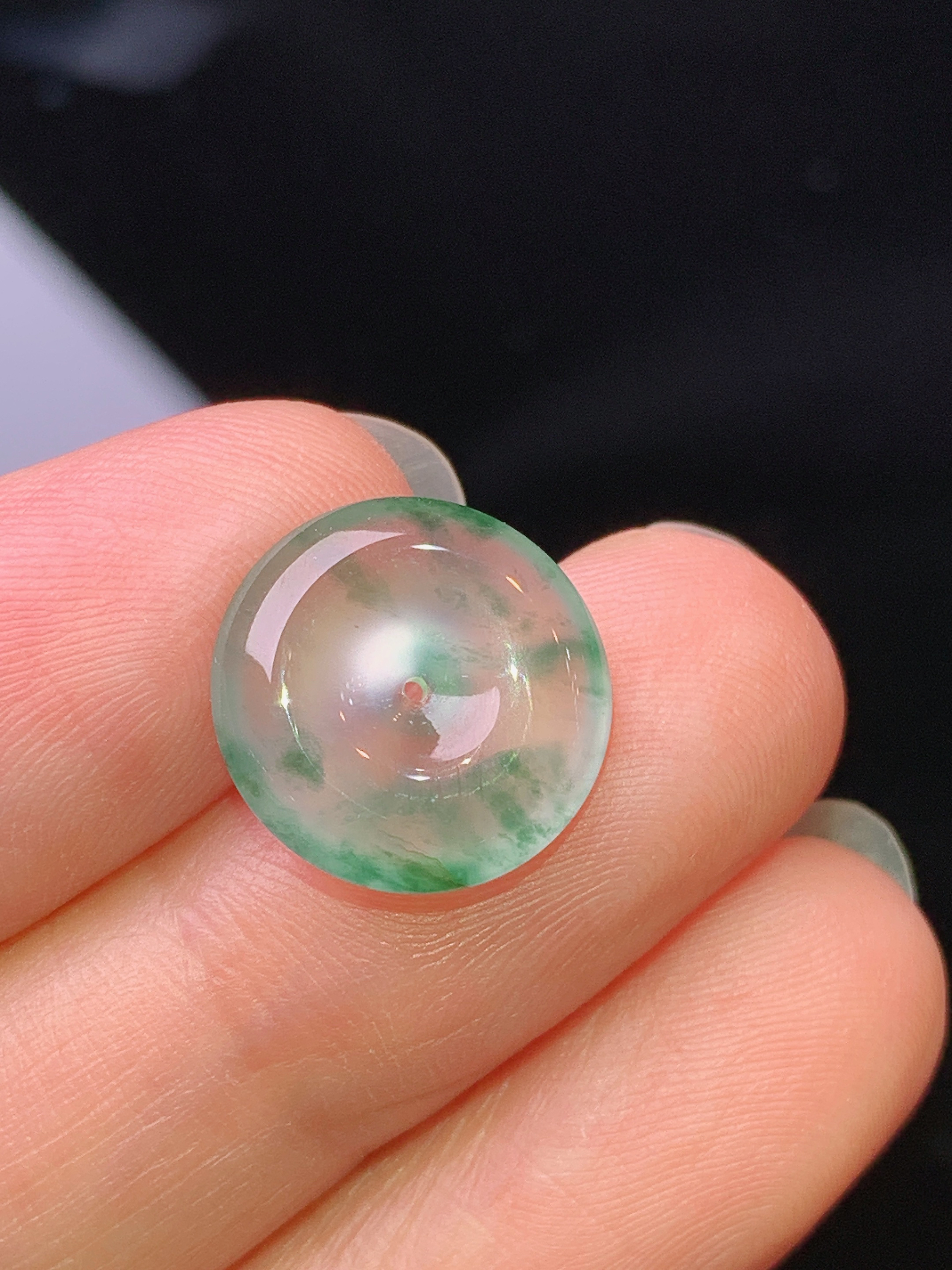 玻璃种飘花平安扣吊坠 玉质细腻 色泽艳丽清新 水润亮眼 整体尺寸13.2*3.6m5