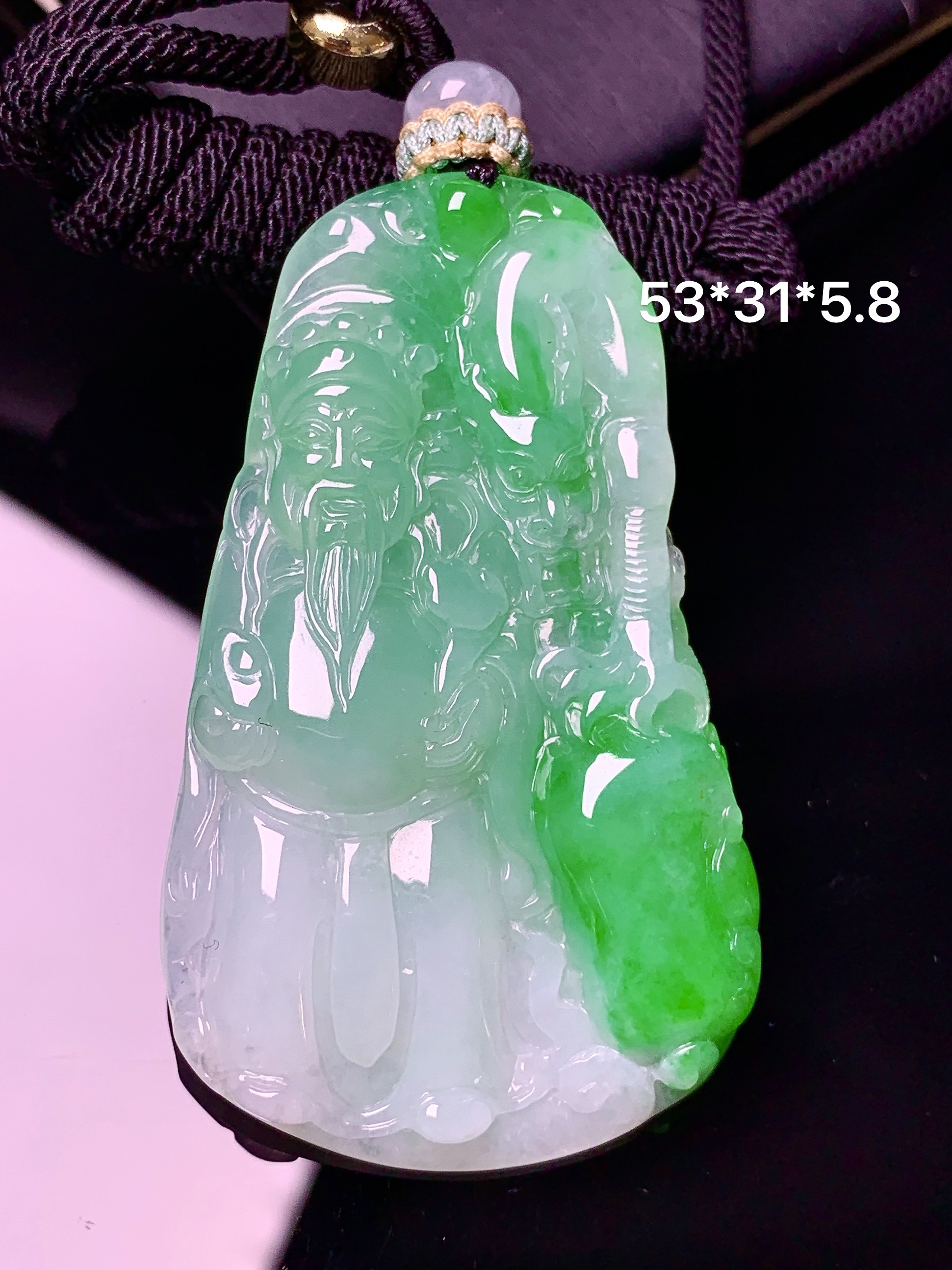 飘绿财神吊坠 玉质细腻 色泽艳丽清新 水润亮眼 整体尺寸 53*31*5.8w1