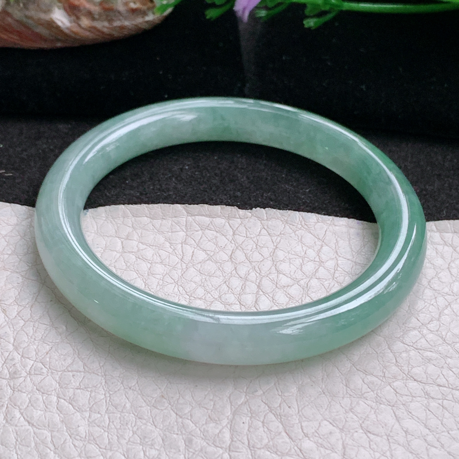 n实拍53*8.5*8.3叮当镯 天然缅甸翡翠a货手镯冰飘花圆条美人镯