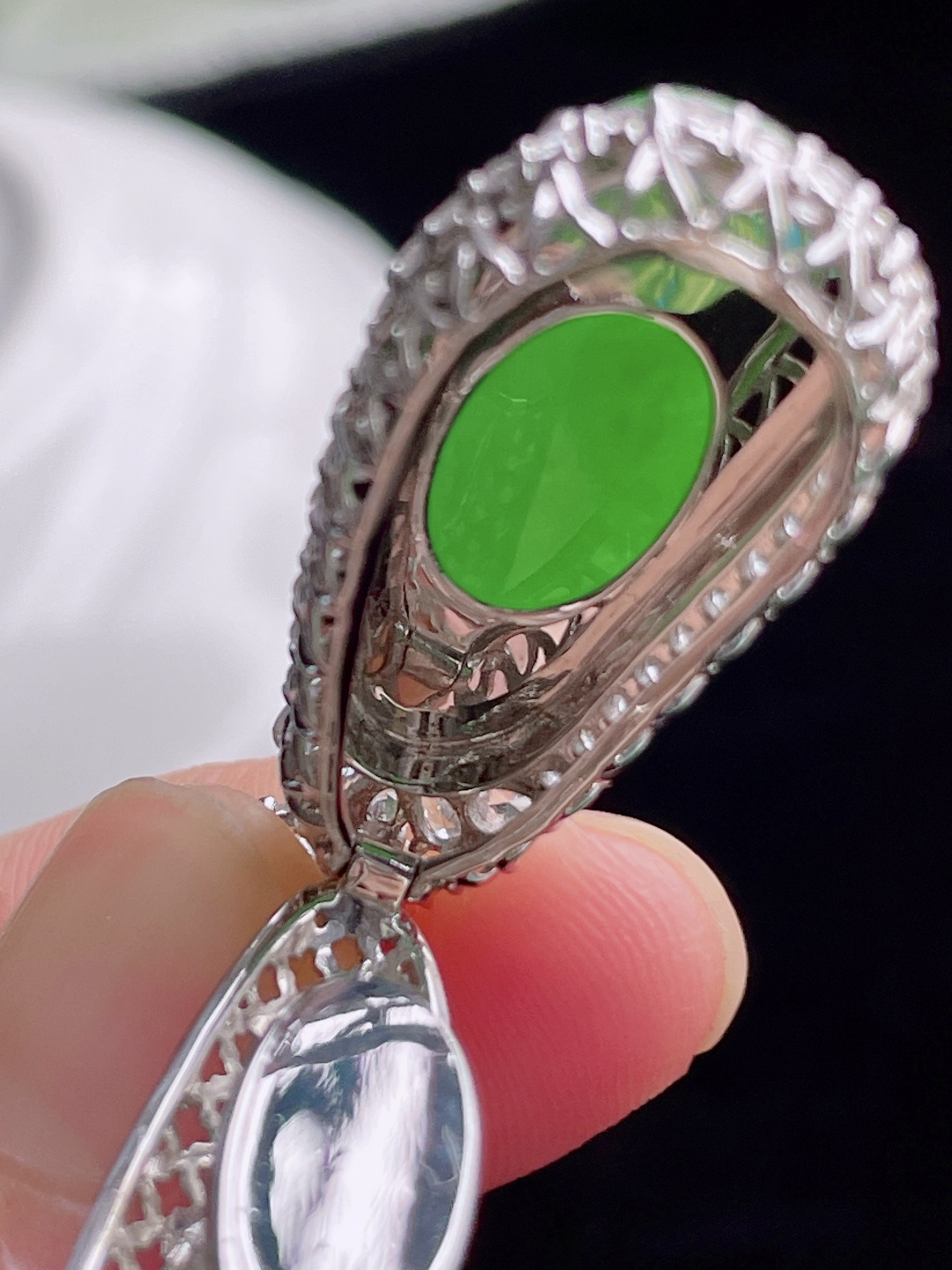 ️ 缅甸福瓜 色绿无比 饱满圆润 整体：37/14.3/10.5 裸石：25.5/11.6，超值