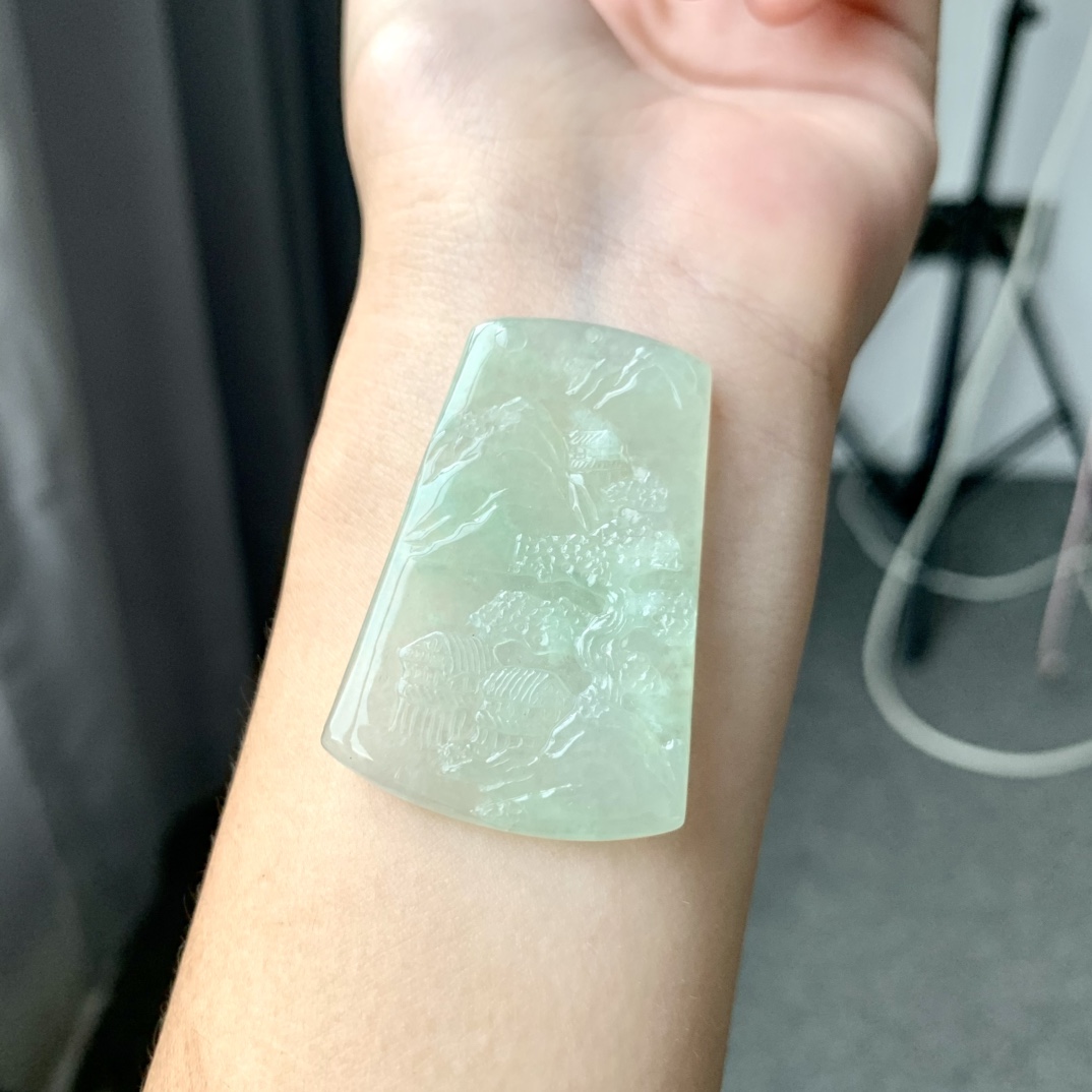 冰晴山水牌，底子干净，色泽均匀，尺寸44.5/30.5/4，D1783