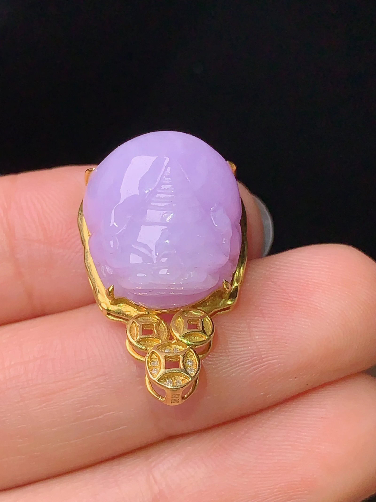 18k金镶嵌紫罗兰貔貅吊坠 玉质细腻 色泽艳丽  整体尺寸24.5*15.5*11