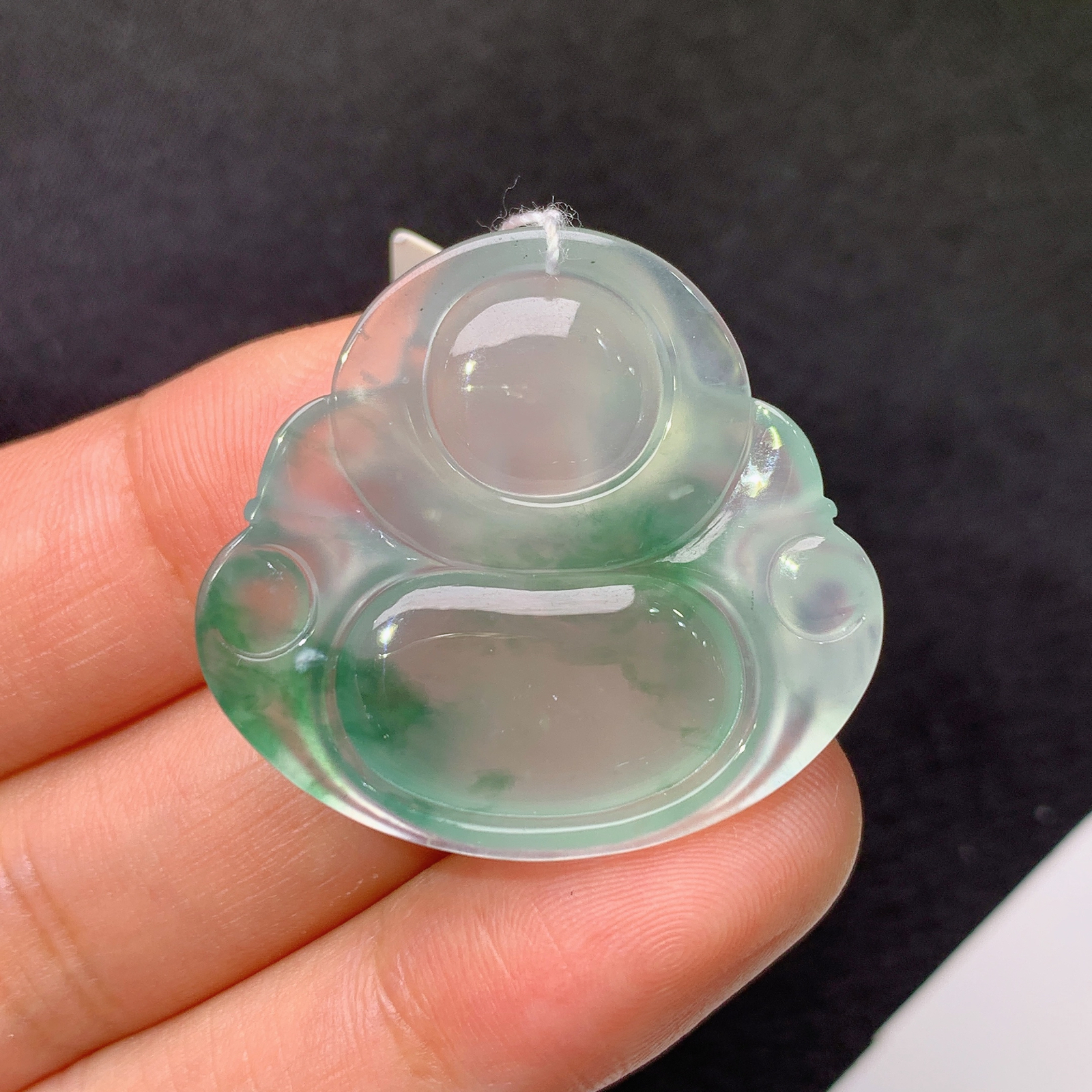 冰飘花笑佛吊坠 冰冰润润，玉质细腻，品相好，种水足，Fl 尺寸29.3*31.7*6.3