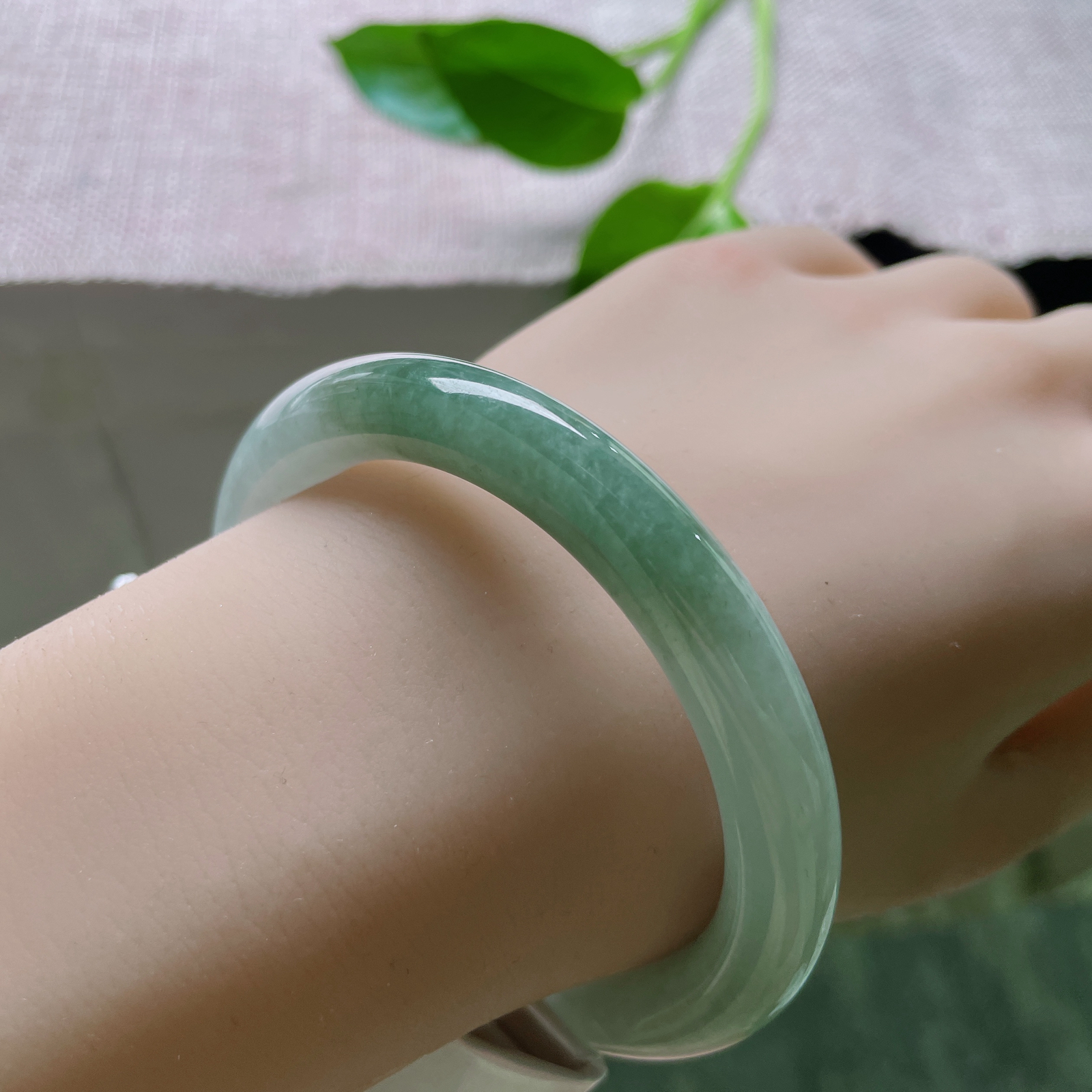 57.2/9.3，油青圆条，水润，细腻，优雅，甜美，大气，雍容华贵，ss49245a..