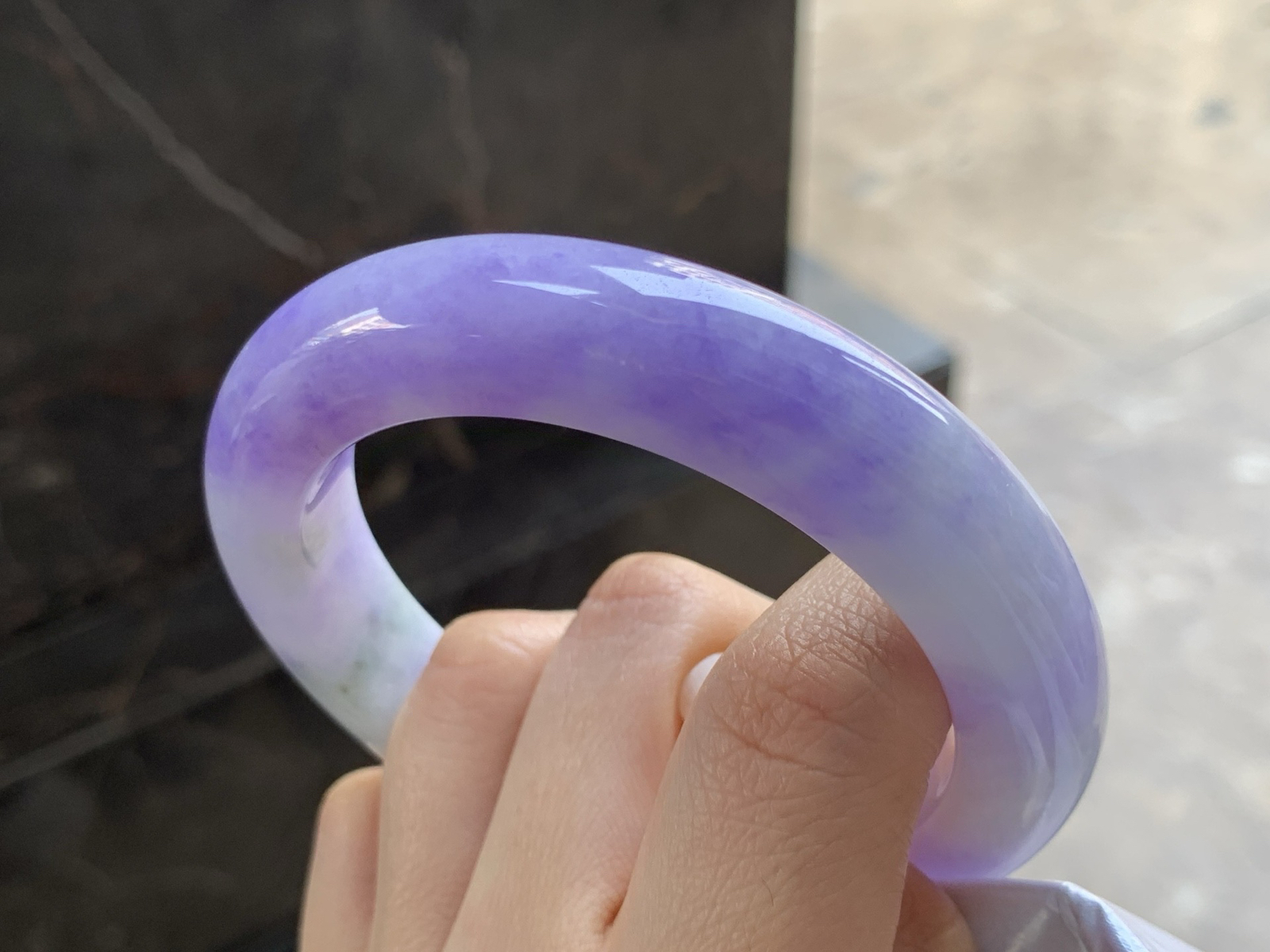 58.5-12.9-11

紫罗兰手镯^_^颜色鲜艳 玉质温润