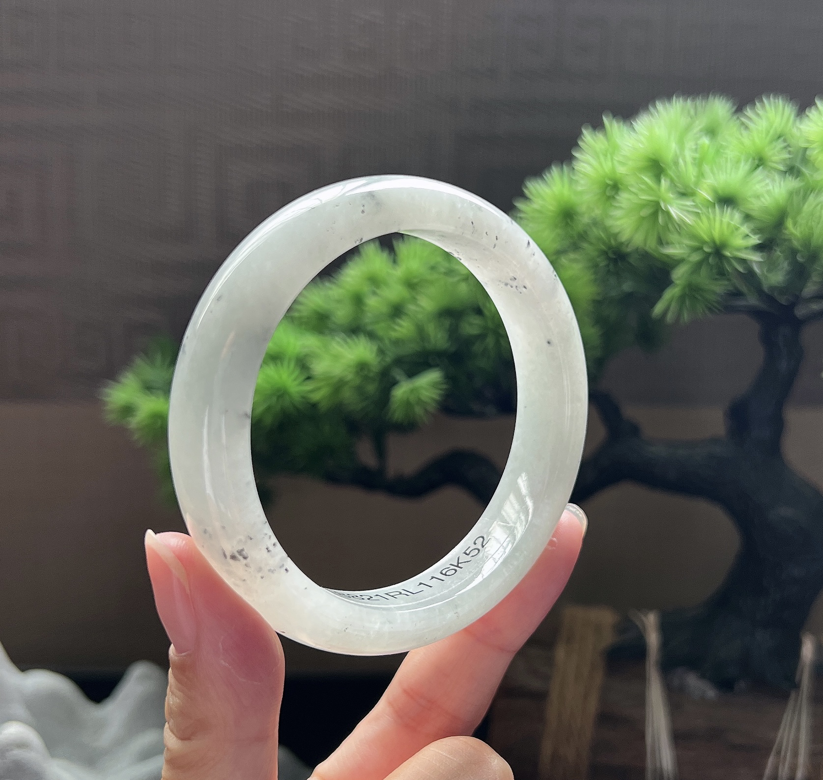 56圈口正圈飘乌鸡手镯