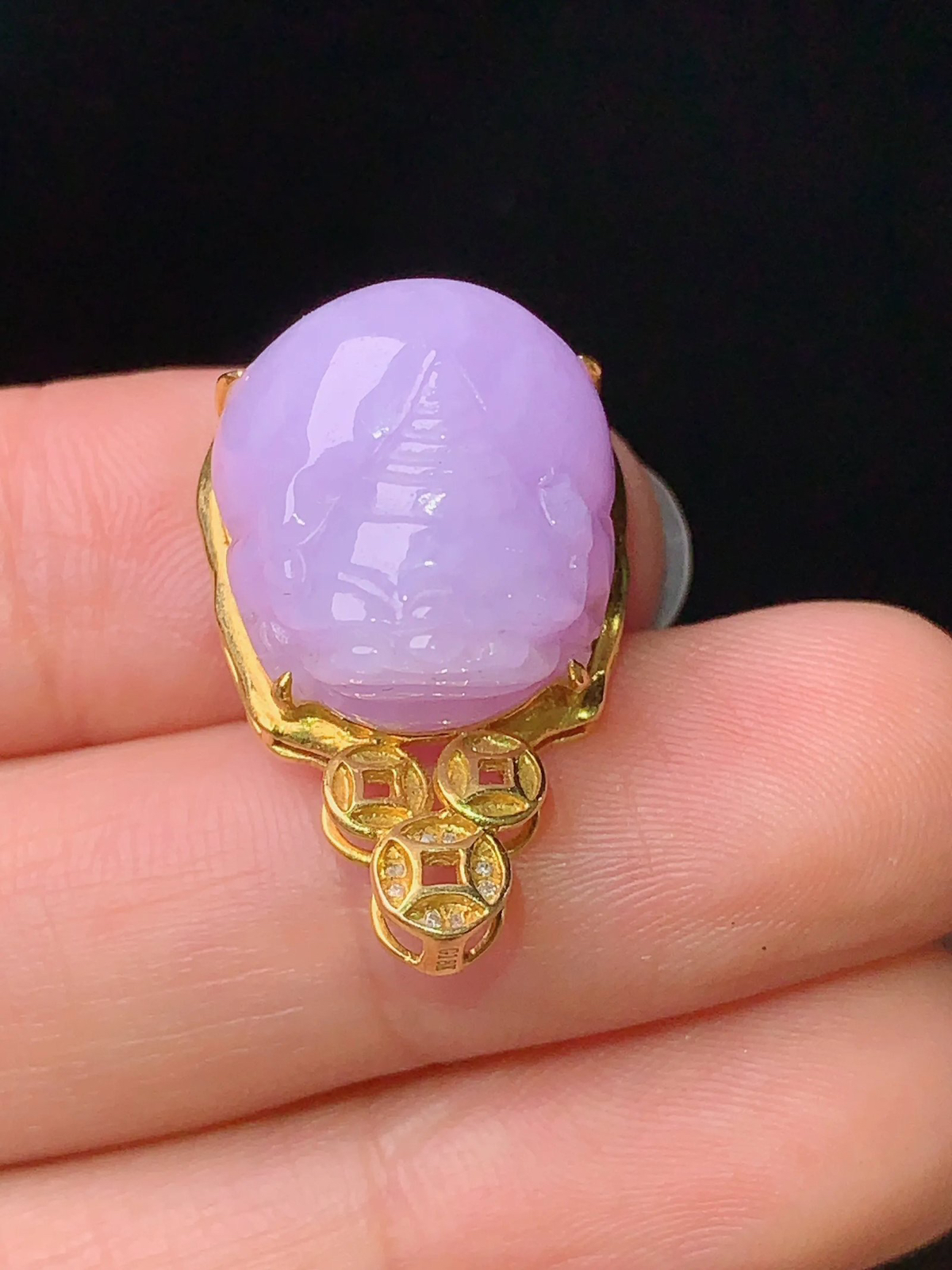 18k金镶嵌紫罗兰貔貅吊坠 玉质细腻 色泽艳丽  整体尺寸24.5*15.5*11