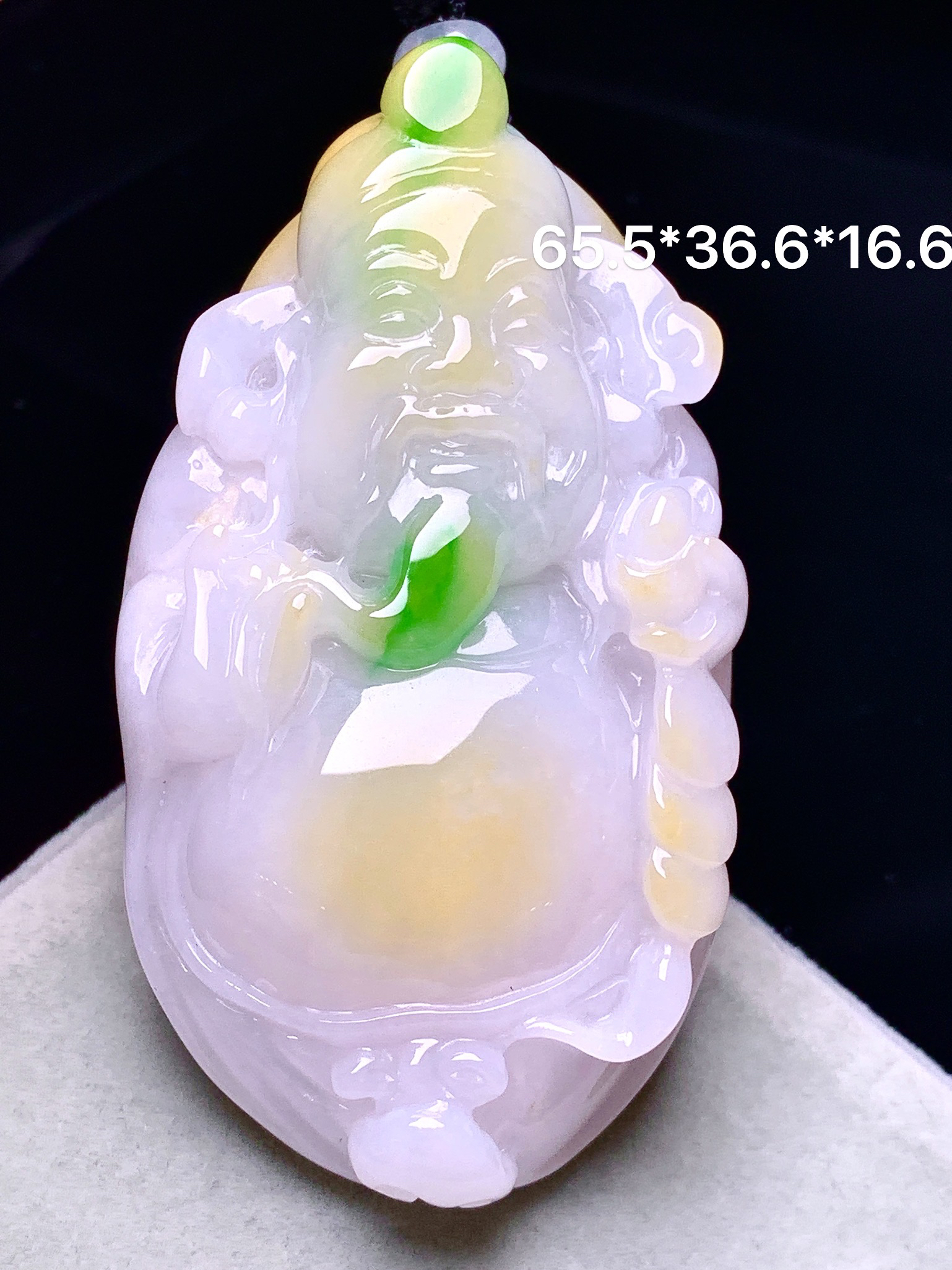 飘黄绿翡财神吊坠 玉质细腻 色泽艳丽清新 水润亮眼 整体尺寸65.5*36.6*16.6w1