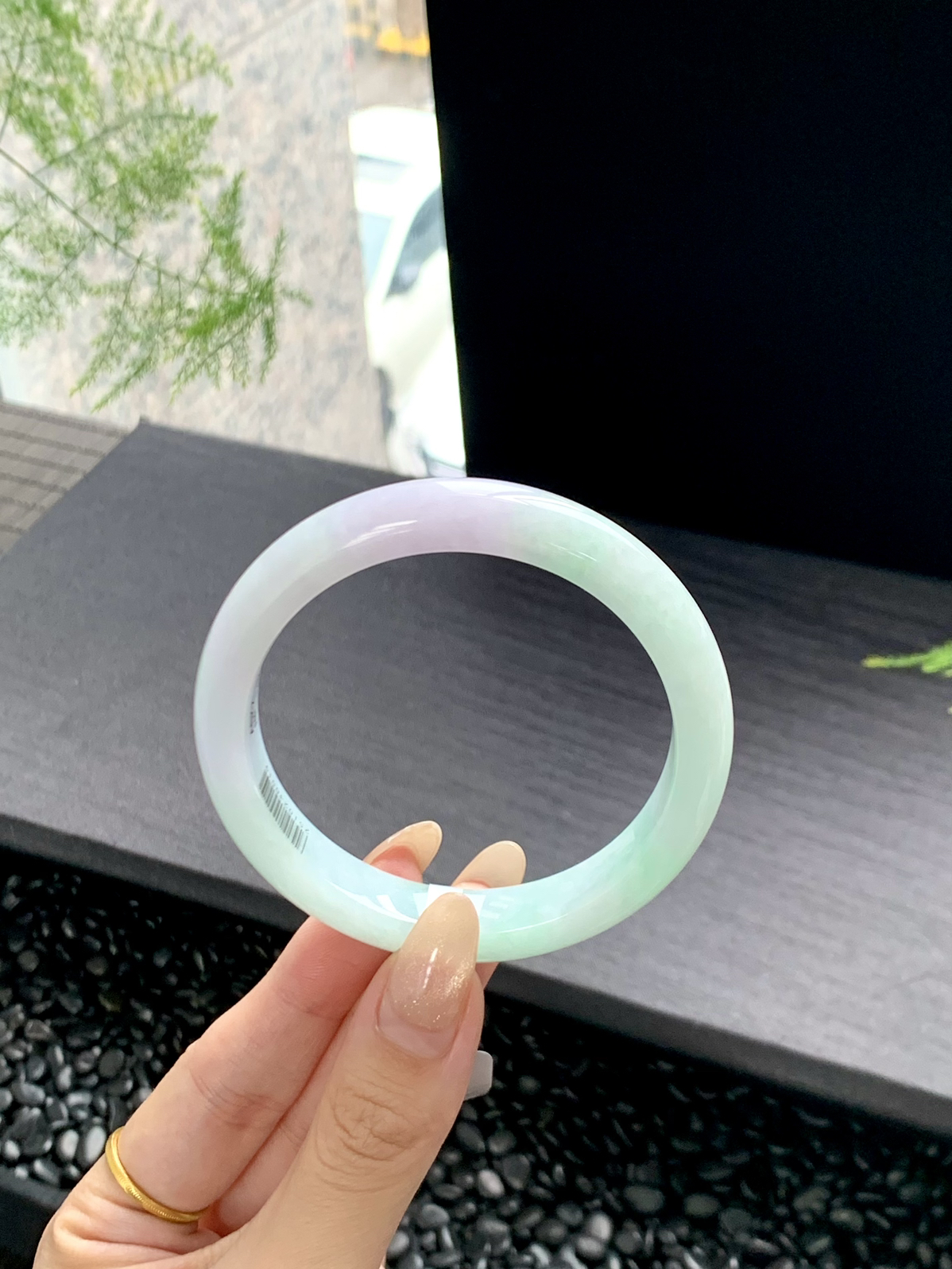 底妆细腻有水头，春彩底清新甜美，色泽淡雅古朴，时而幻紫时而幻绿，仙气满满，尺寸：58-11-8