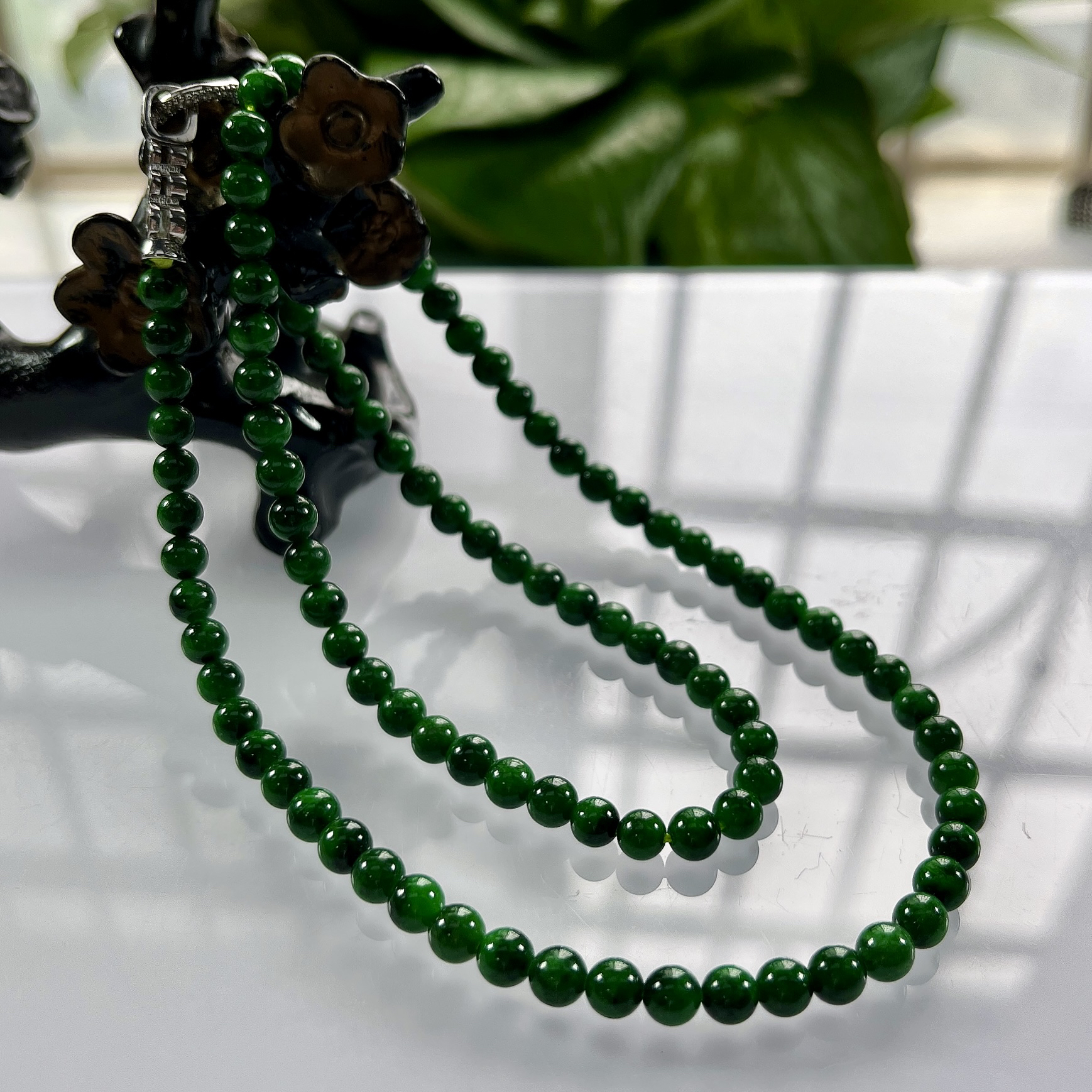 缅甸天然翡翠A货，卡5水润辣绿圆珠项链手链，尺寸：5mm/98颗，长度515mm，重量：23.28g