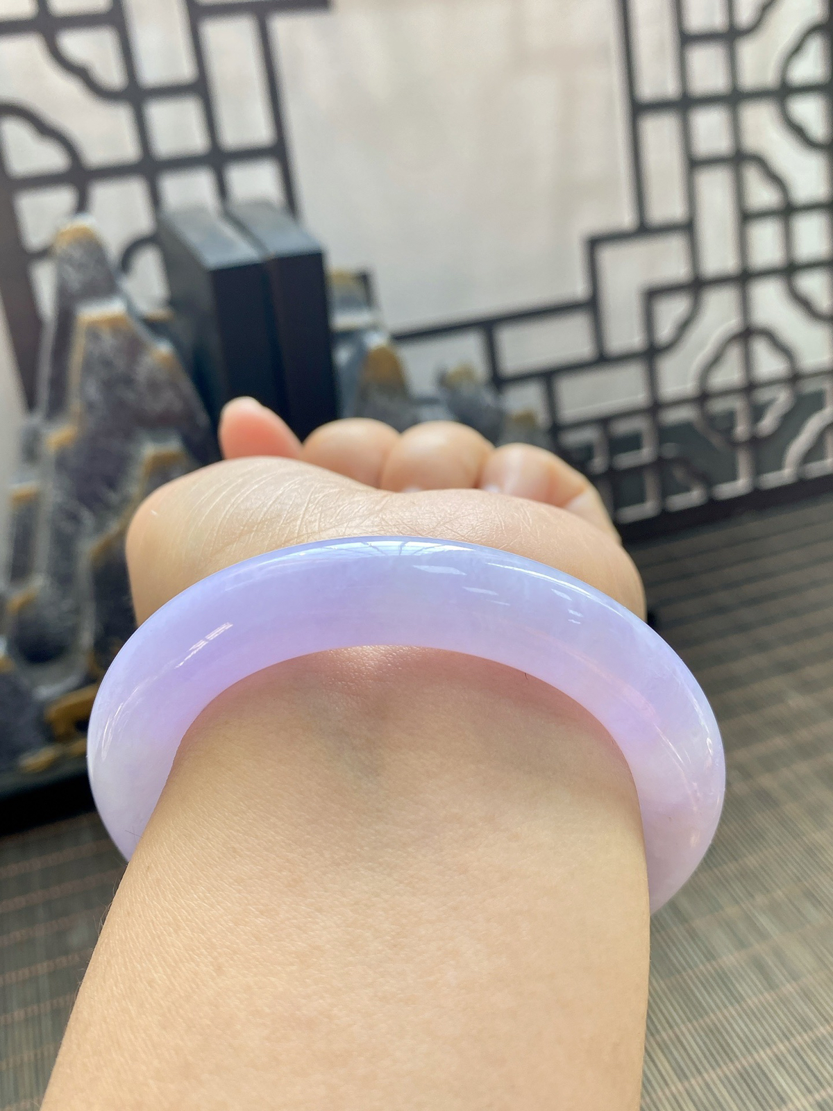 【春彩圆条手镯】
【尺寸】54.6-11-11